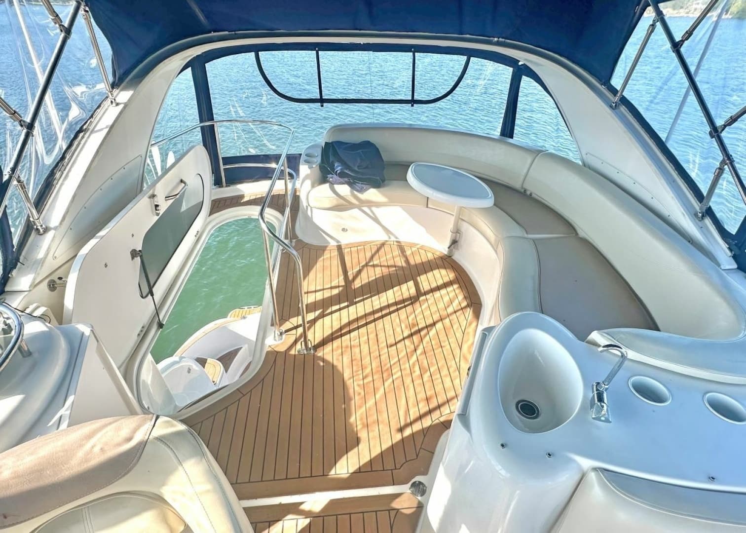 2007 Meridian 391 Motor Yacht - Image 4