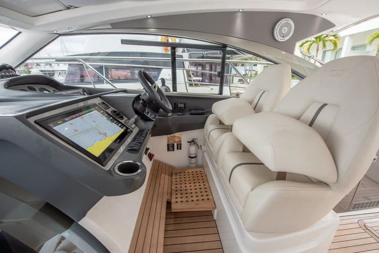 2025 Princess V40 - Image 31