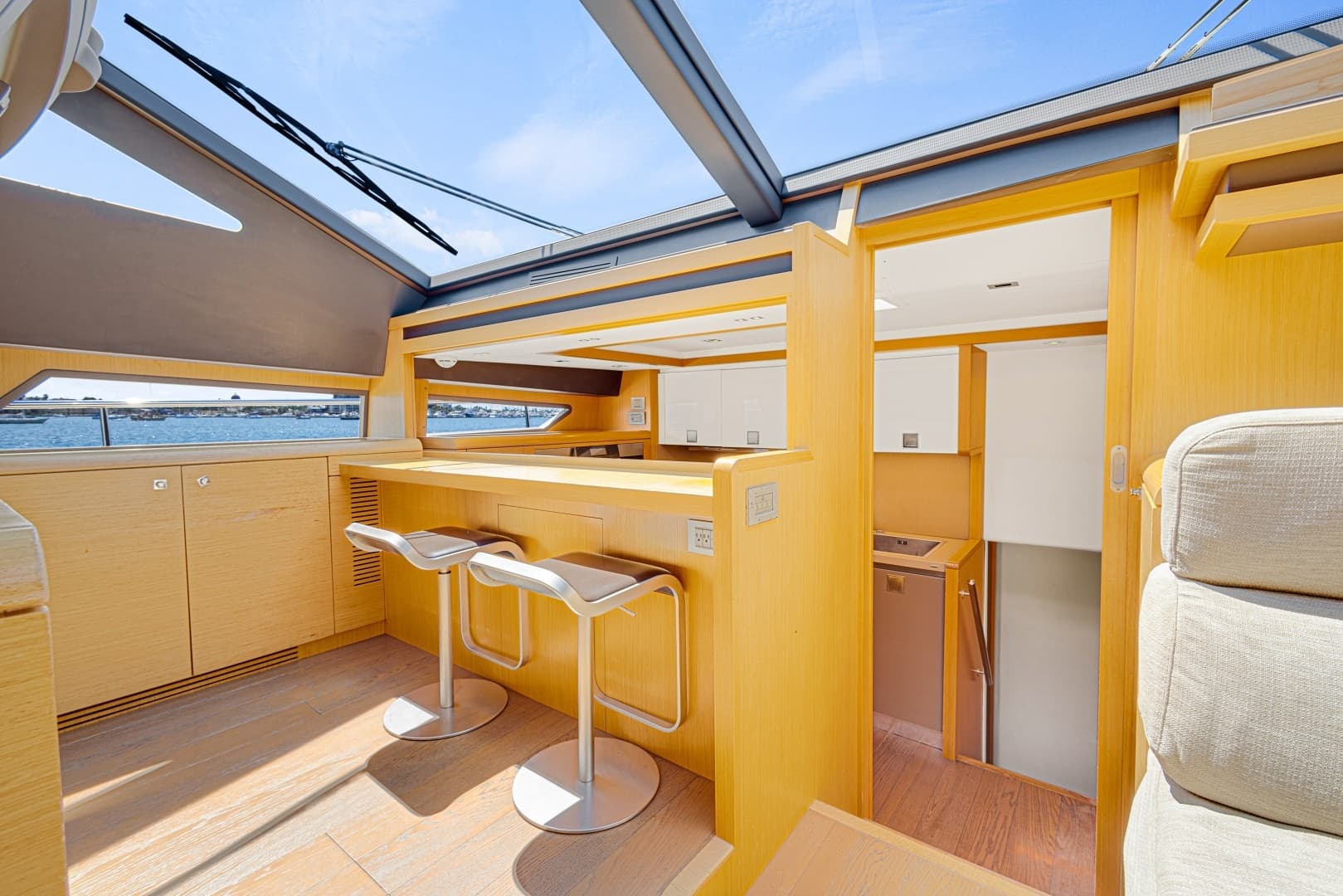 2013 Ferretti Yachts F800 - Image 30