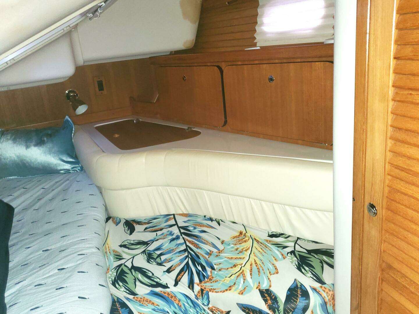 2007 Catalina 400 MK II - Image 22