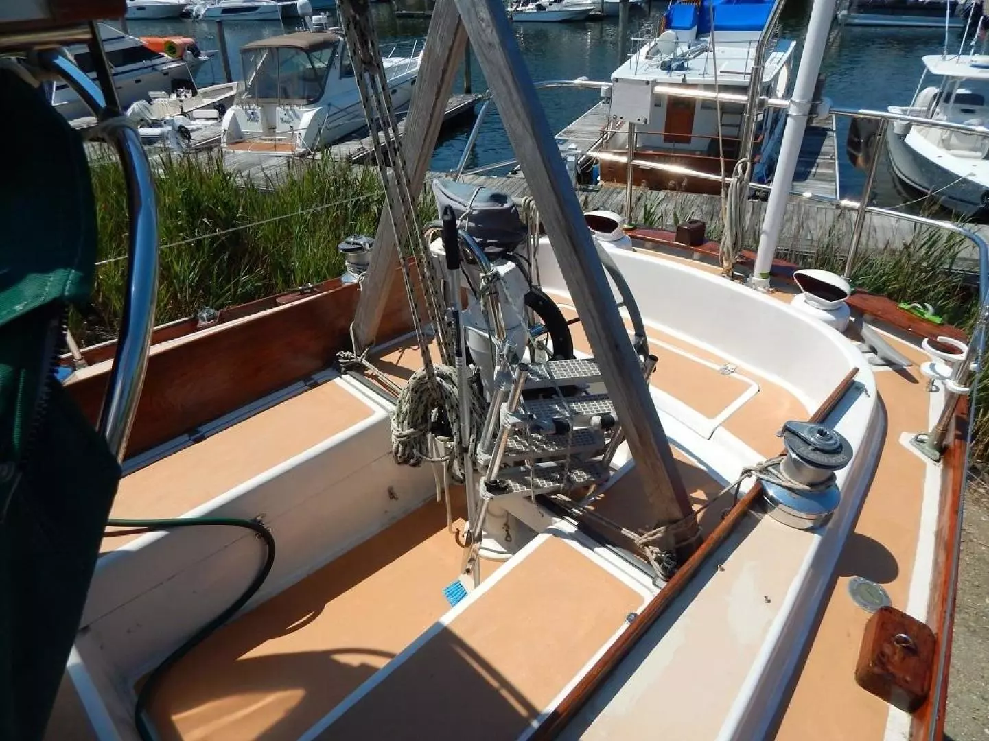 1976 Heritage Yacht Intrepid 35 - Image 24