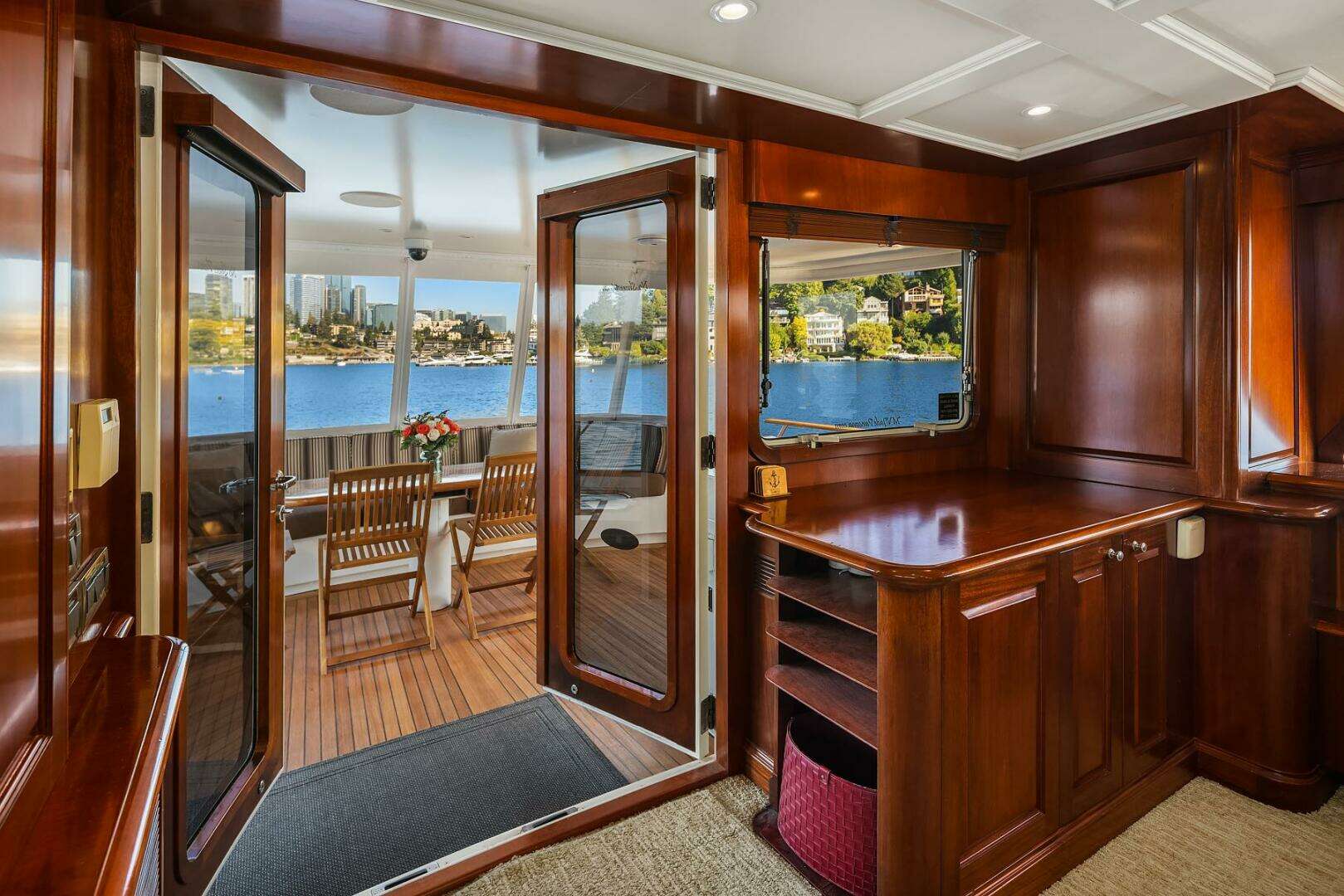 2001 Rayburn Custom Yachts Flush Deck - Image 10