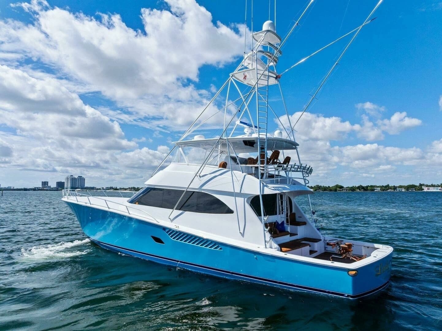 2012 Viking 82 Convertible - Image 105