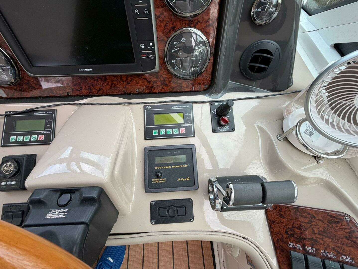 2004 Sea Ray 500 Sundancer - Image 18