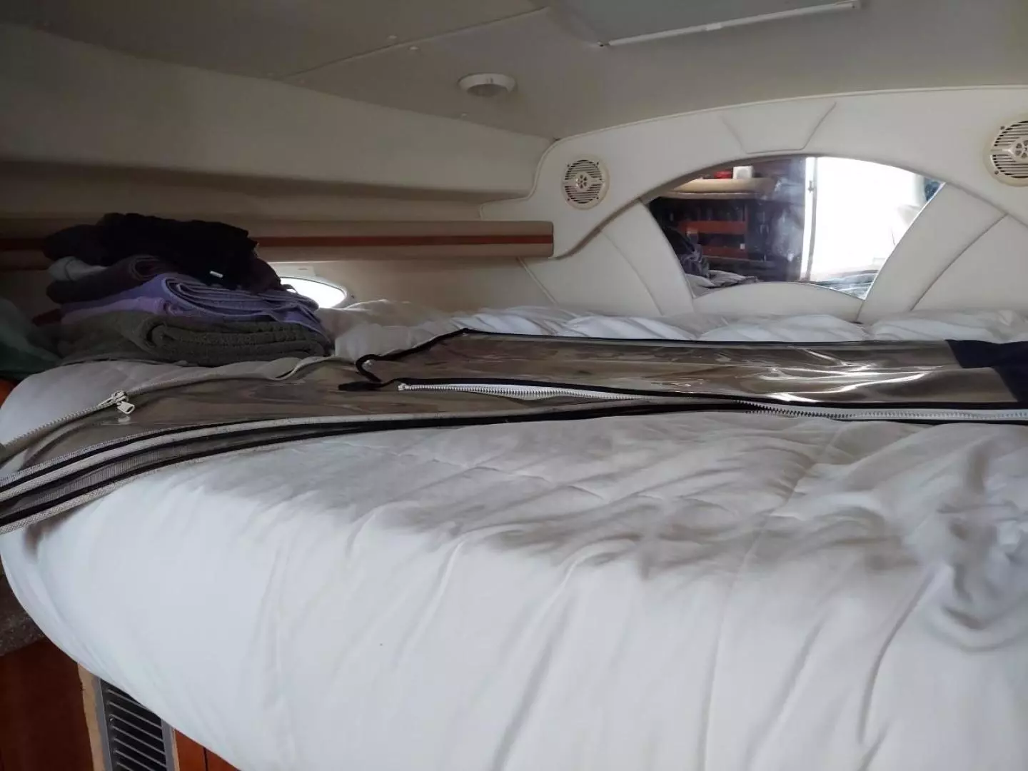2004 Rinker 342 Fiesta Vee - Image 20