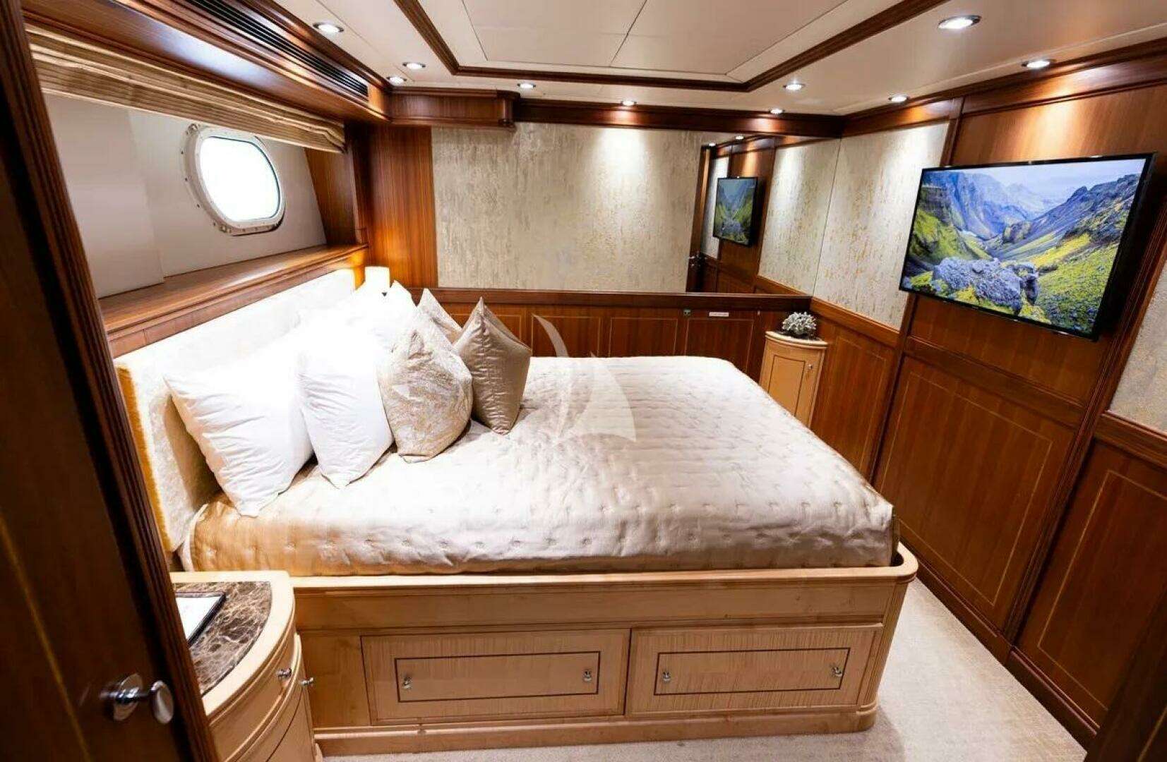 2006 Palmer Johnson Motor Yacht - Image 24