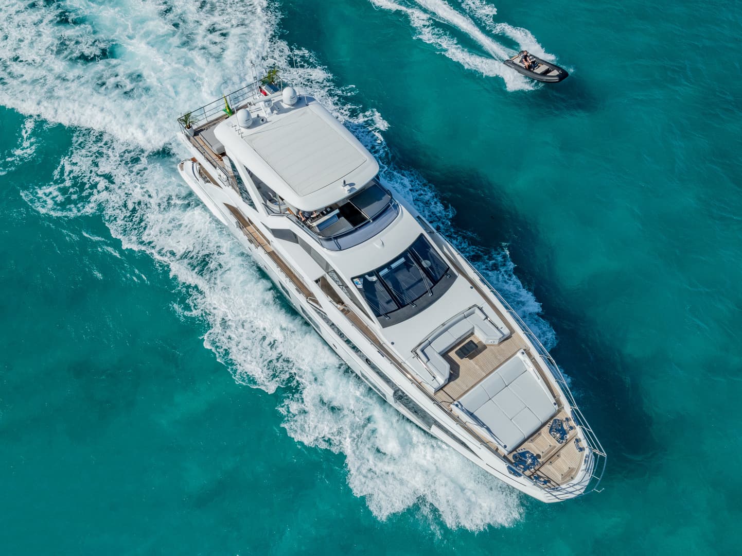 2020 Azimut GRANDE 27M - Image 5