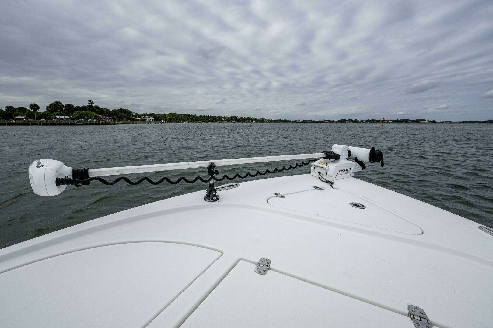 2022 Blazer Bay 2700 Hybrid - Image 10
