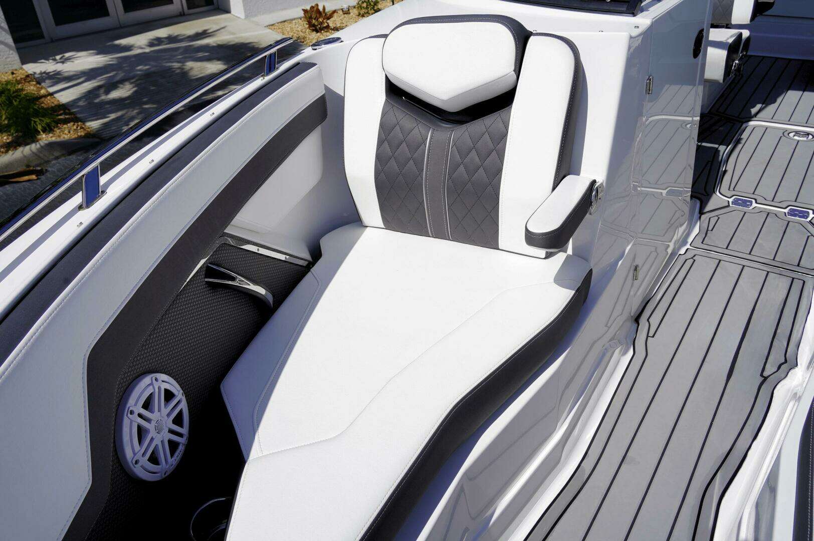 2023 Monterey 275SS - Image 26