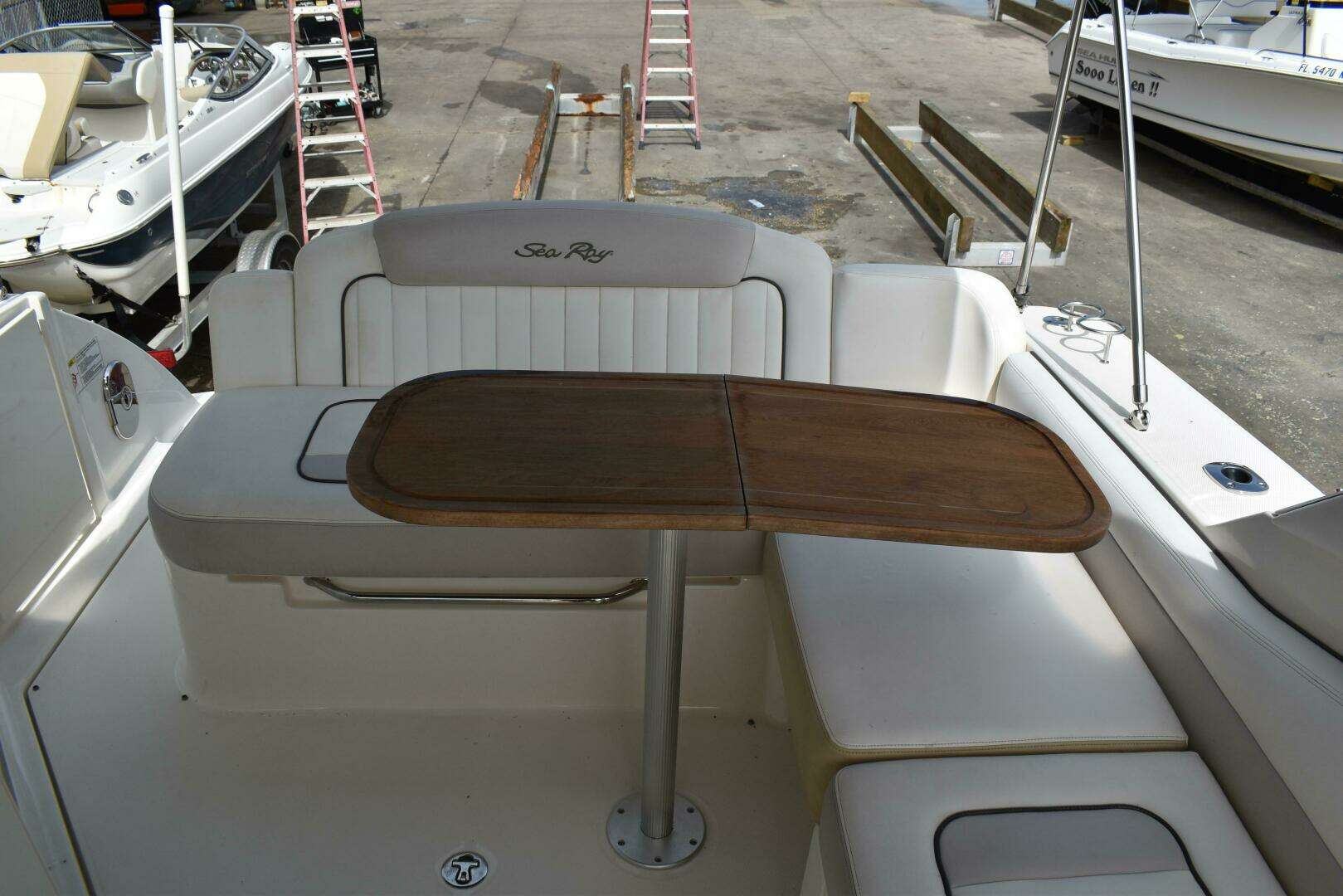 2011 Sea Ray 310 Sundancer - Image 14