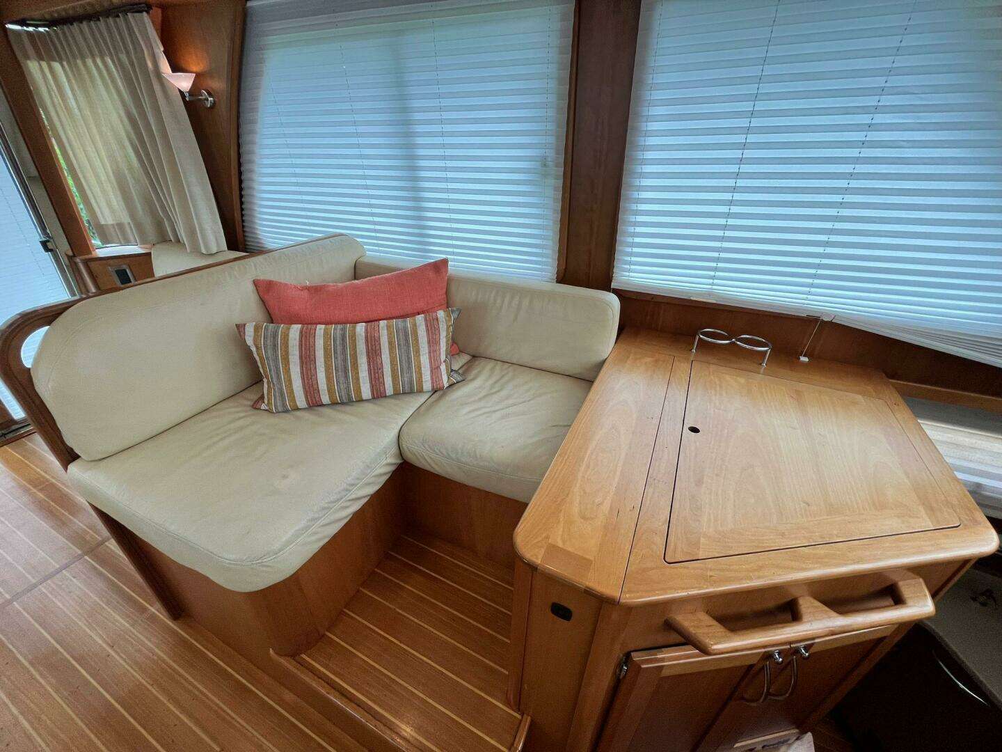 2013 Sabre 48 Salon Express - Image 37