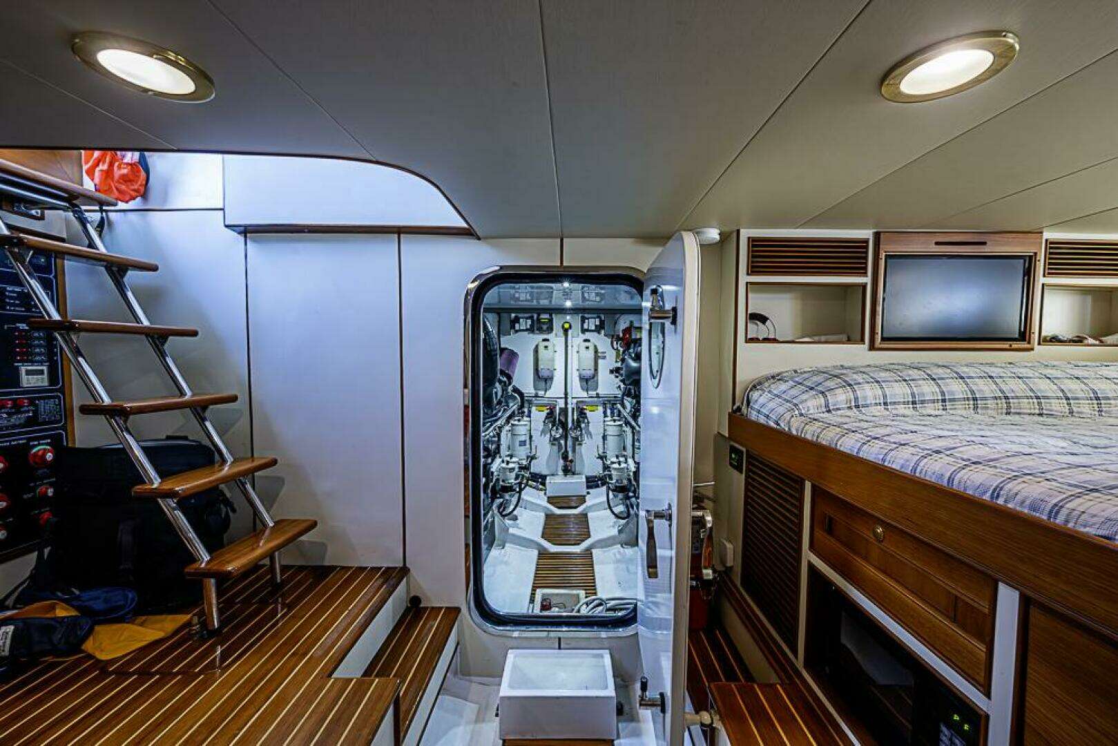 2014 Marlow Explorer 66E - Image 59