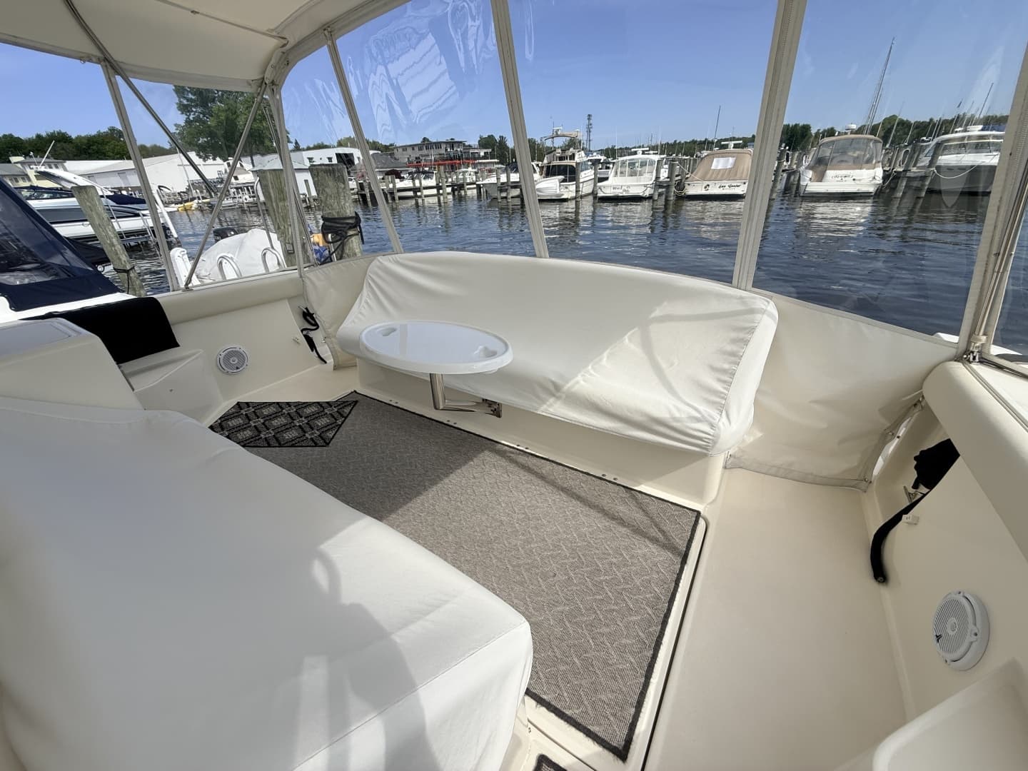 1995 Tiara Yachts 4000 Express - Image 22