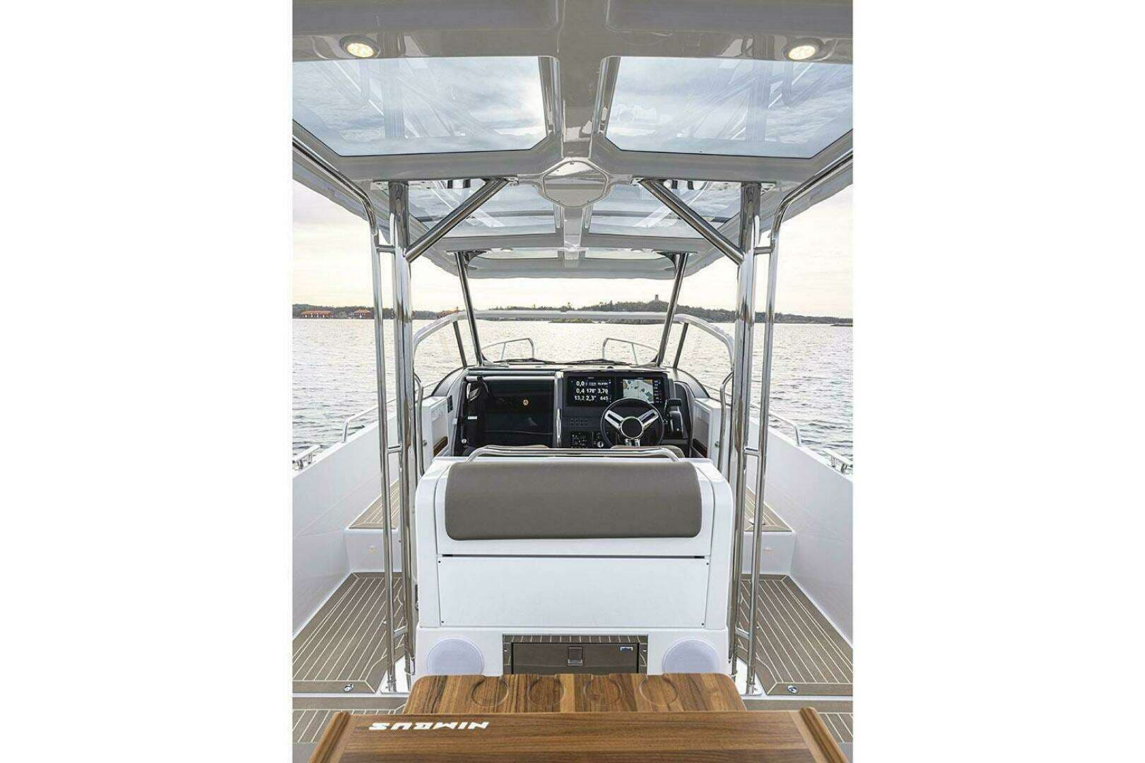 2025 Nimbus Tender 9 - Image 9