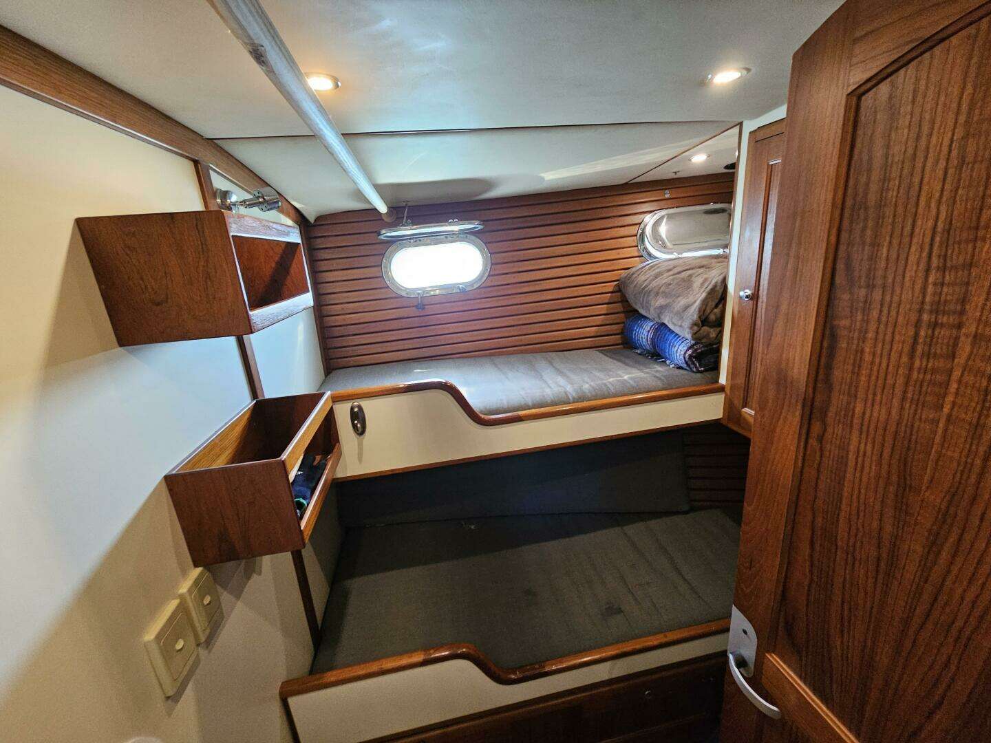 2002 Nordhavn — - Image 21