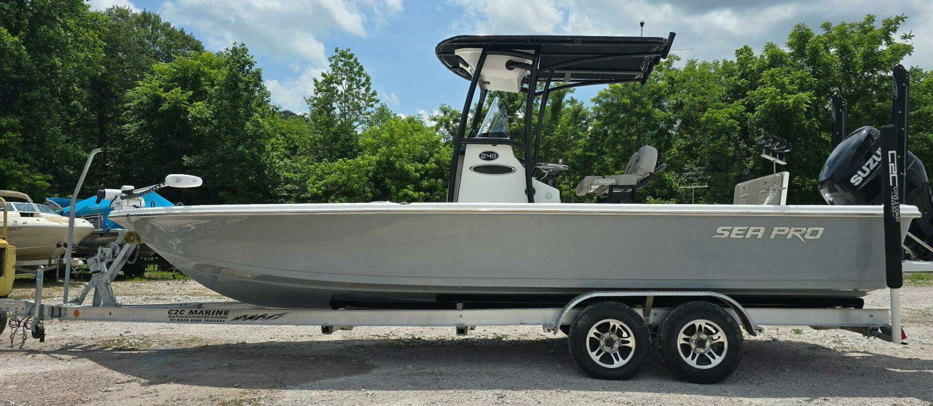 2023 Sea Pro 248 Bay - Image 2