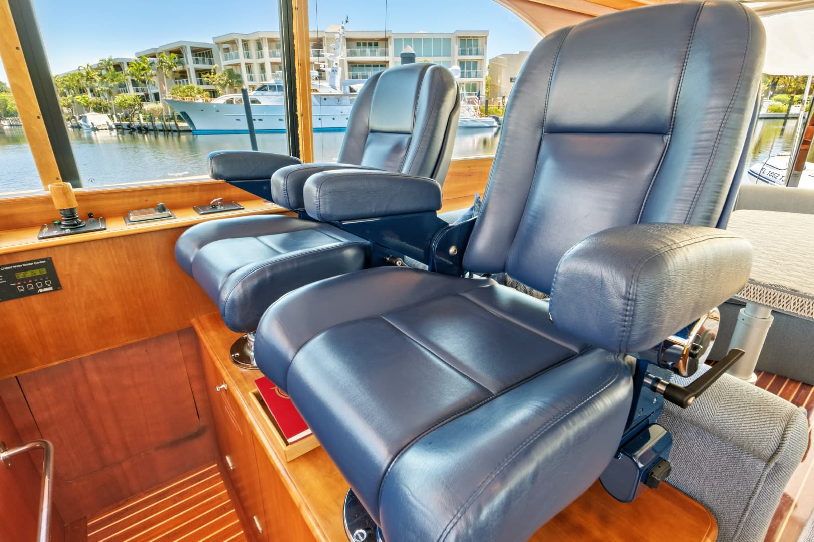 2007 Hinckley TALARIA 55MY - Image 16