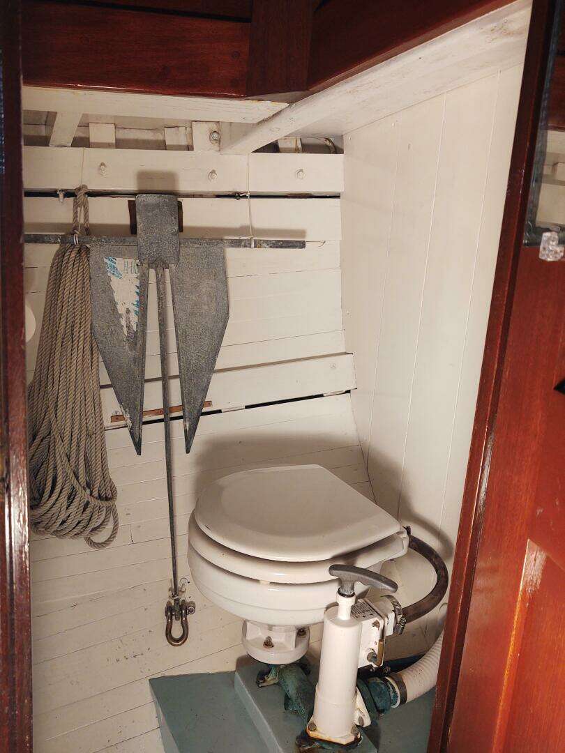 1965 Custom-Craft Friendship Sloop - Image 8