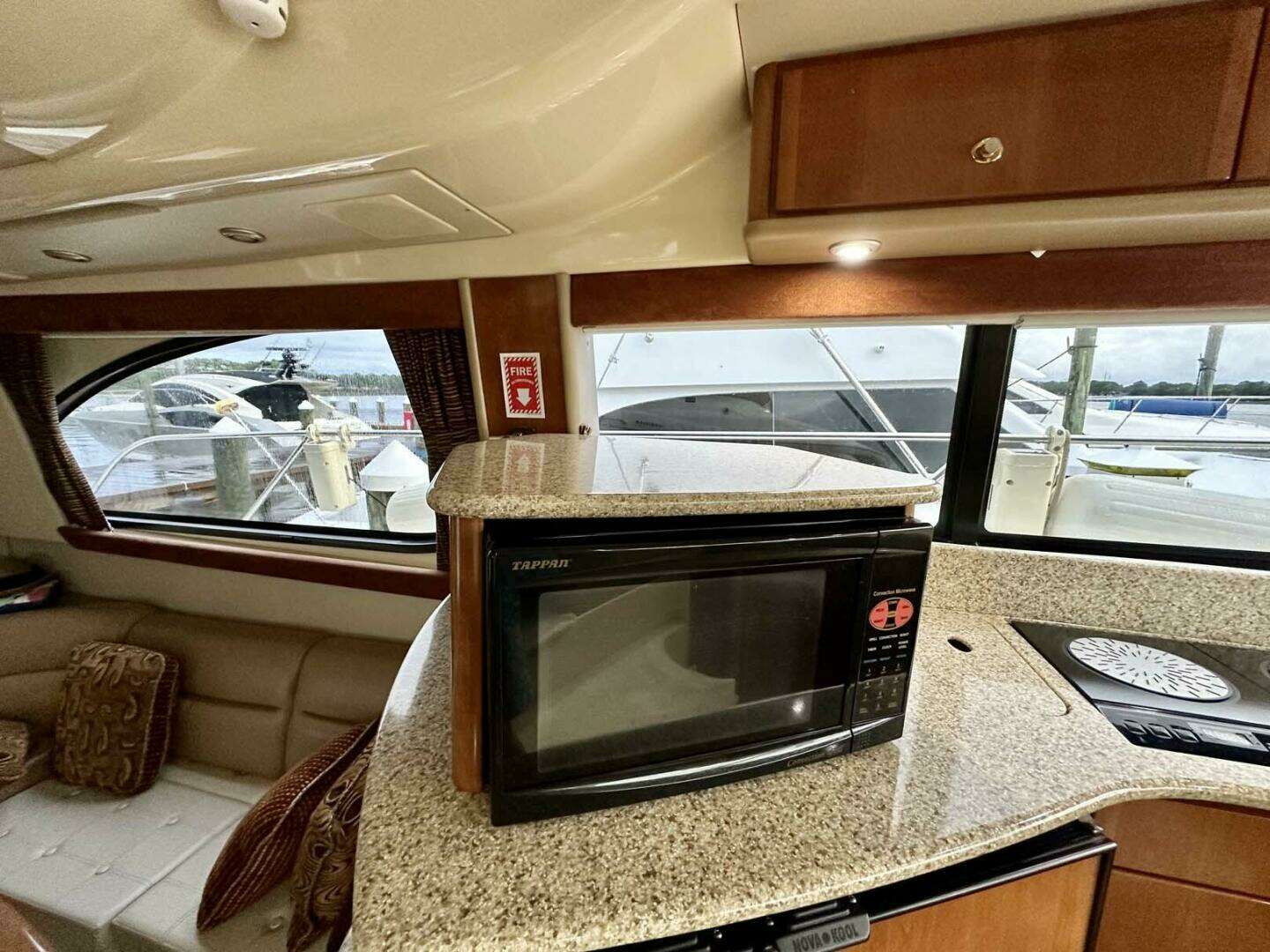 2007 Meridian 411 Sedan - Image 16