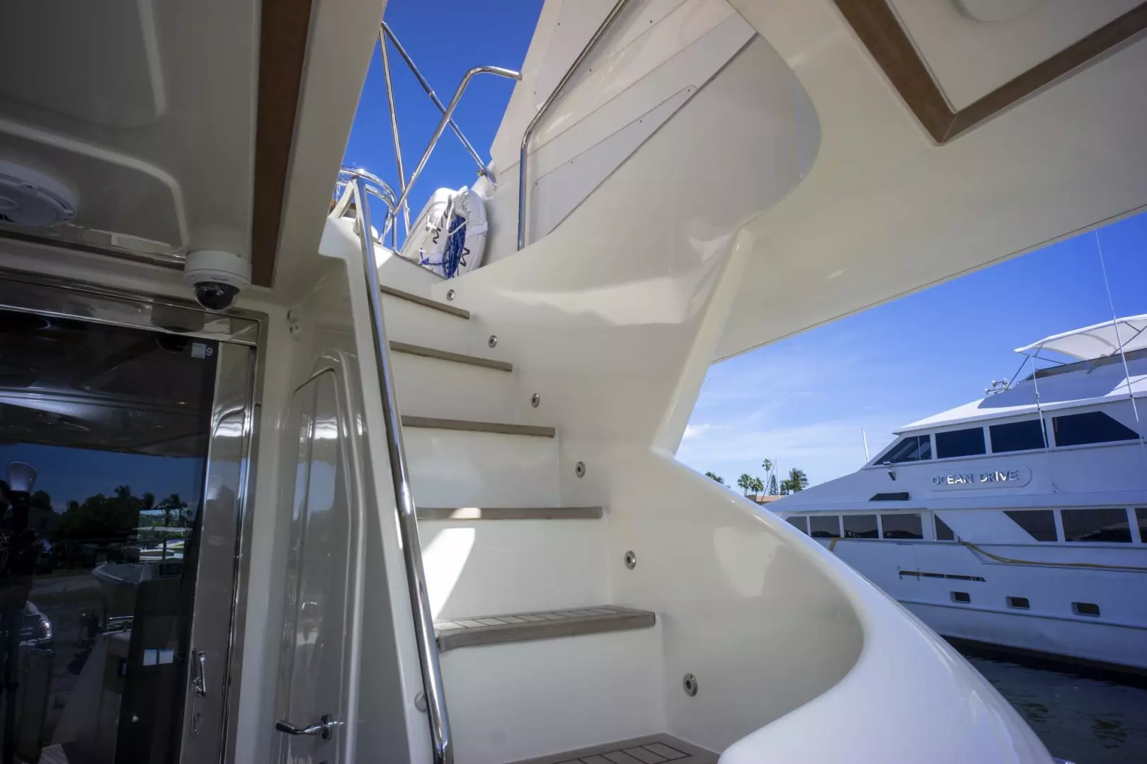 2000 Ferretti Yachts Custom Line 94 - Image 45