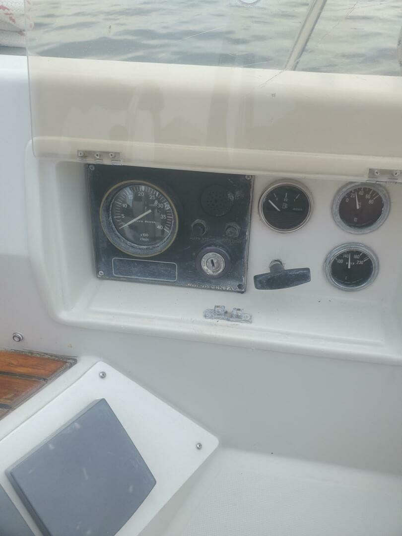 1985 Beneteau First 375 - Image 8
