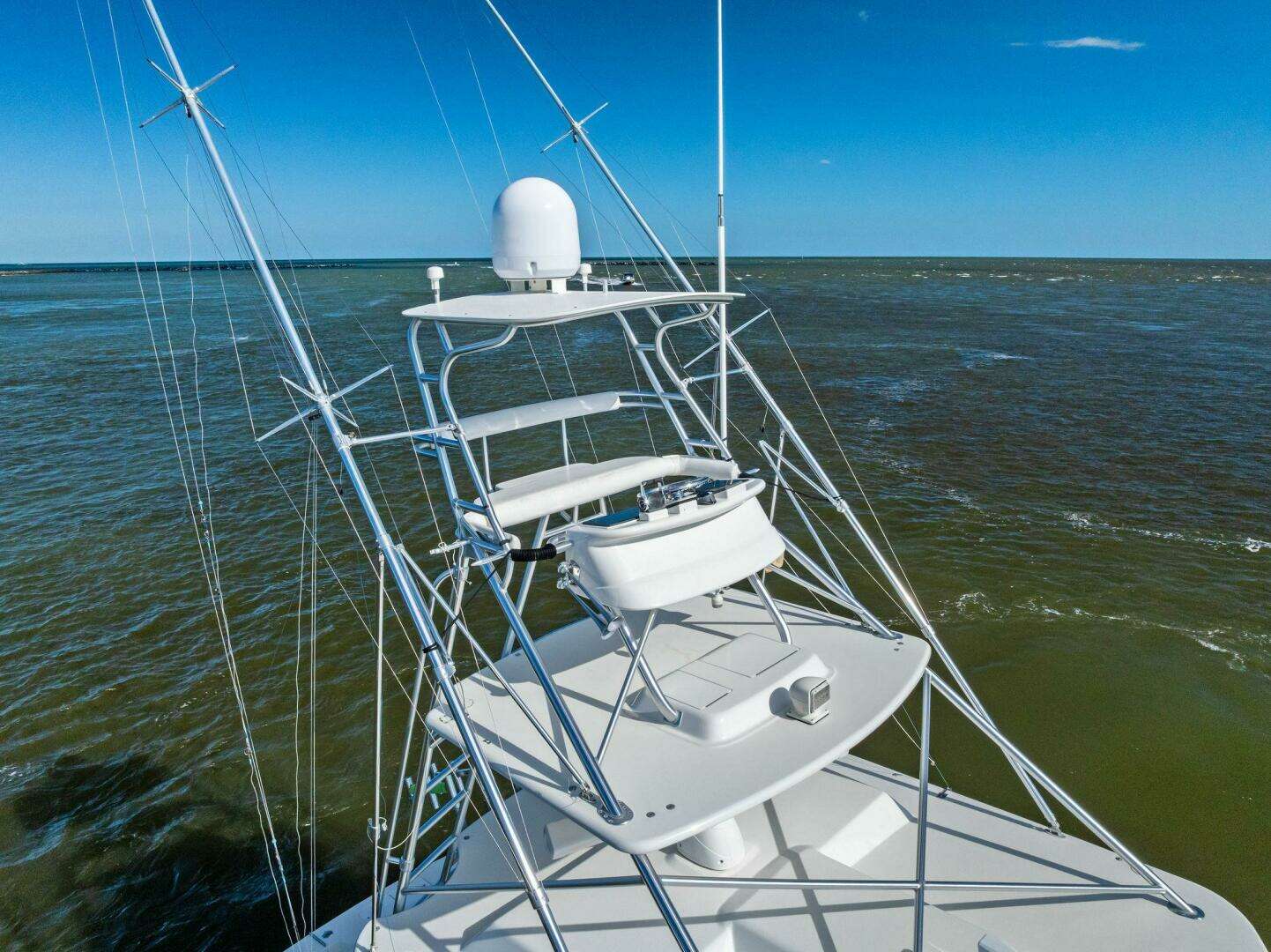 2006 Cabo 45 Express - Image 13
