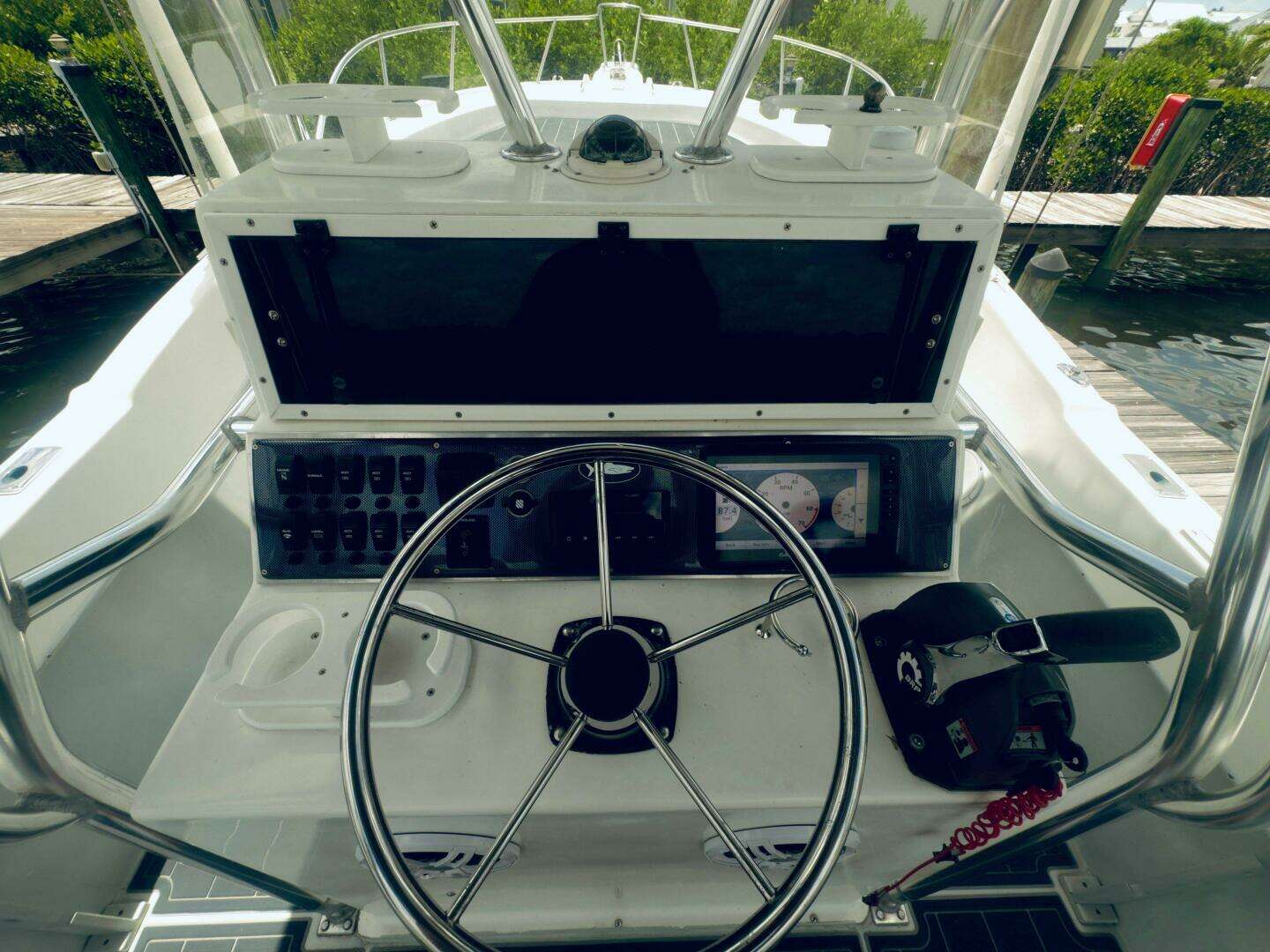 1999 Dusky 256 Center Console - Image 2