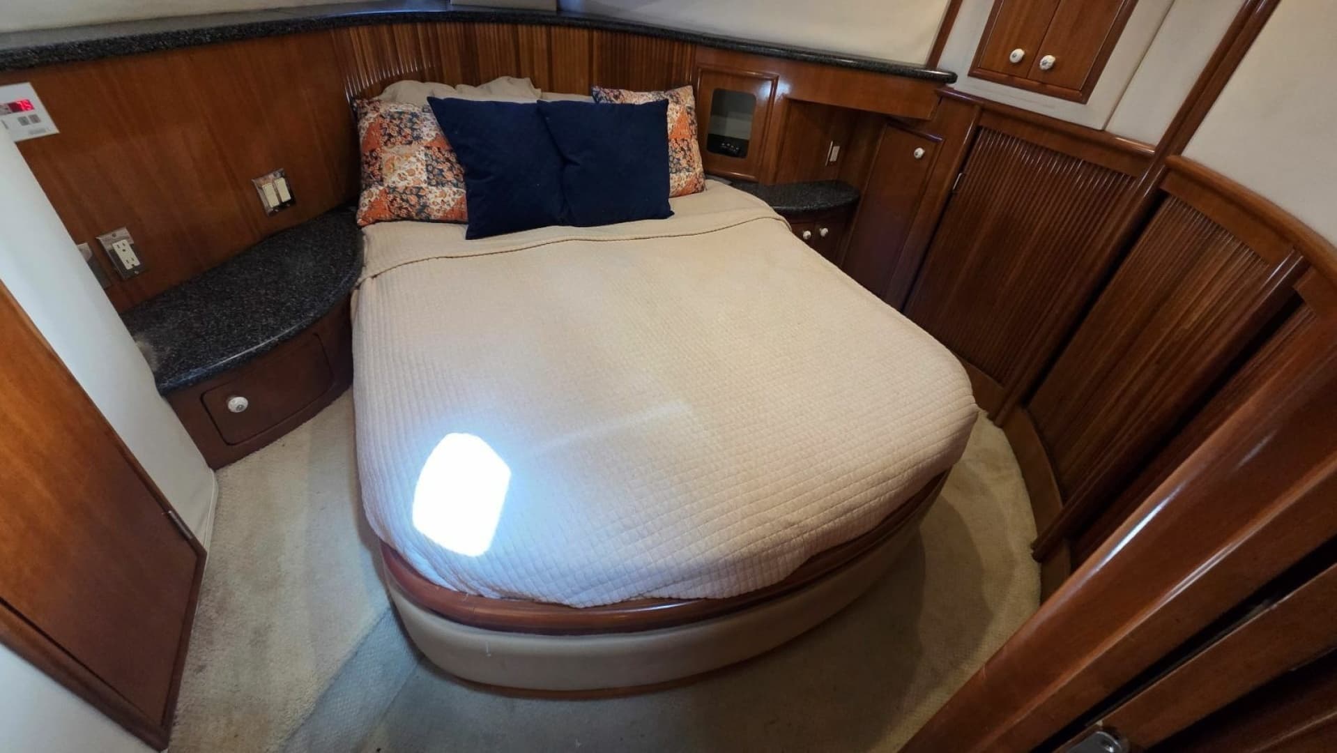 2000 Carver 450 Voyager Pilothouse - Image 28