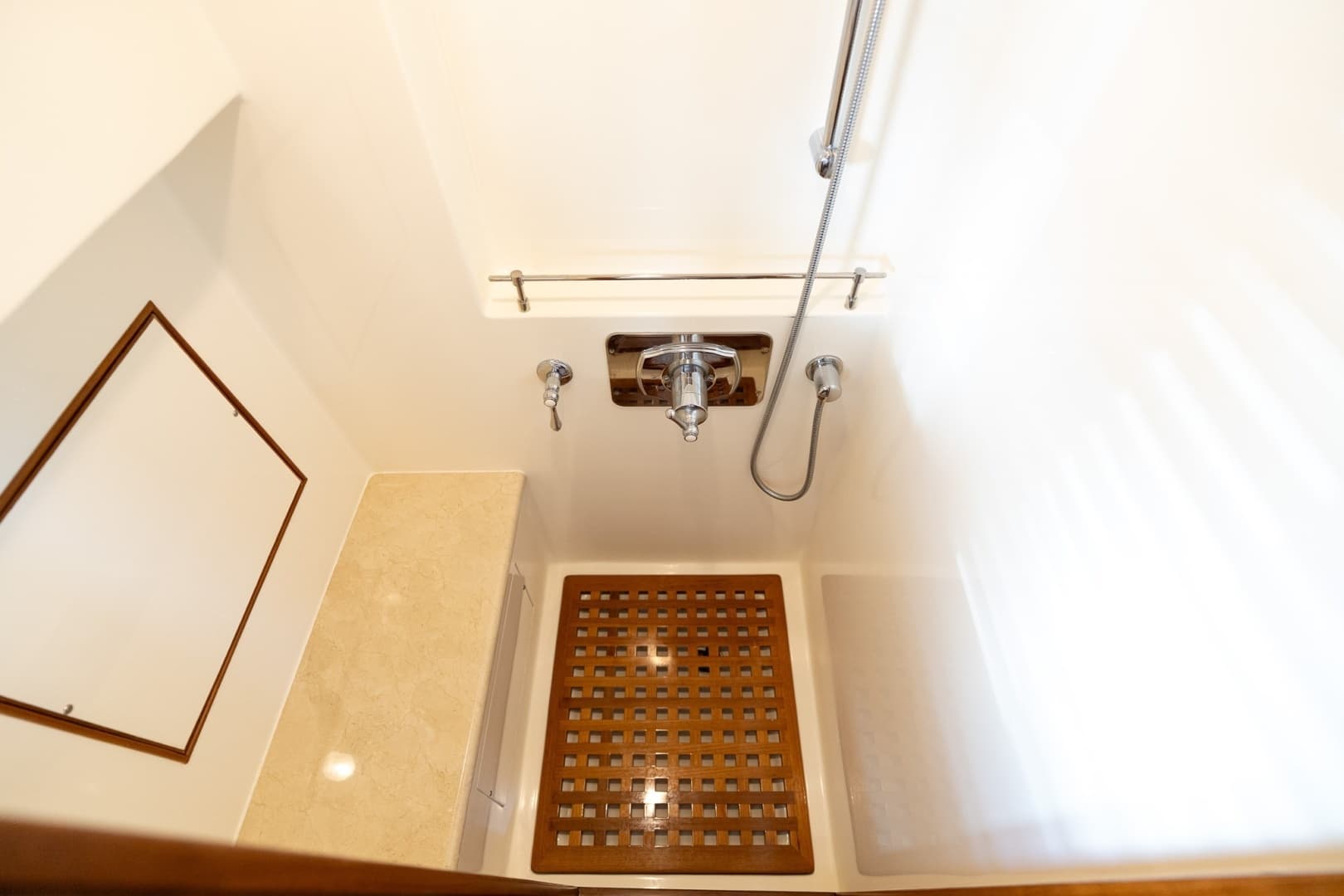2015 Marlow Explorer 49E - Image 46