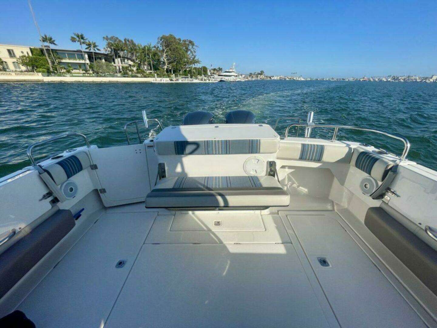 2017 Cutwater C-302 Sport Coupe - Image 2