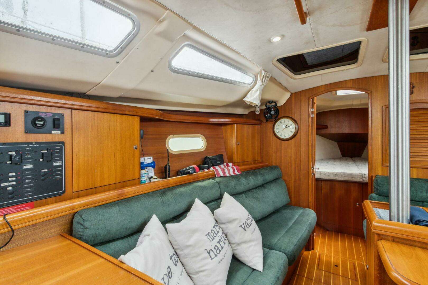 2003 Hunter 356 - Image 40