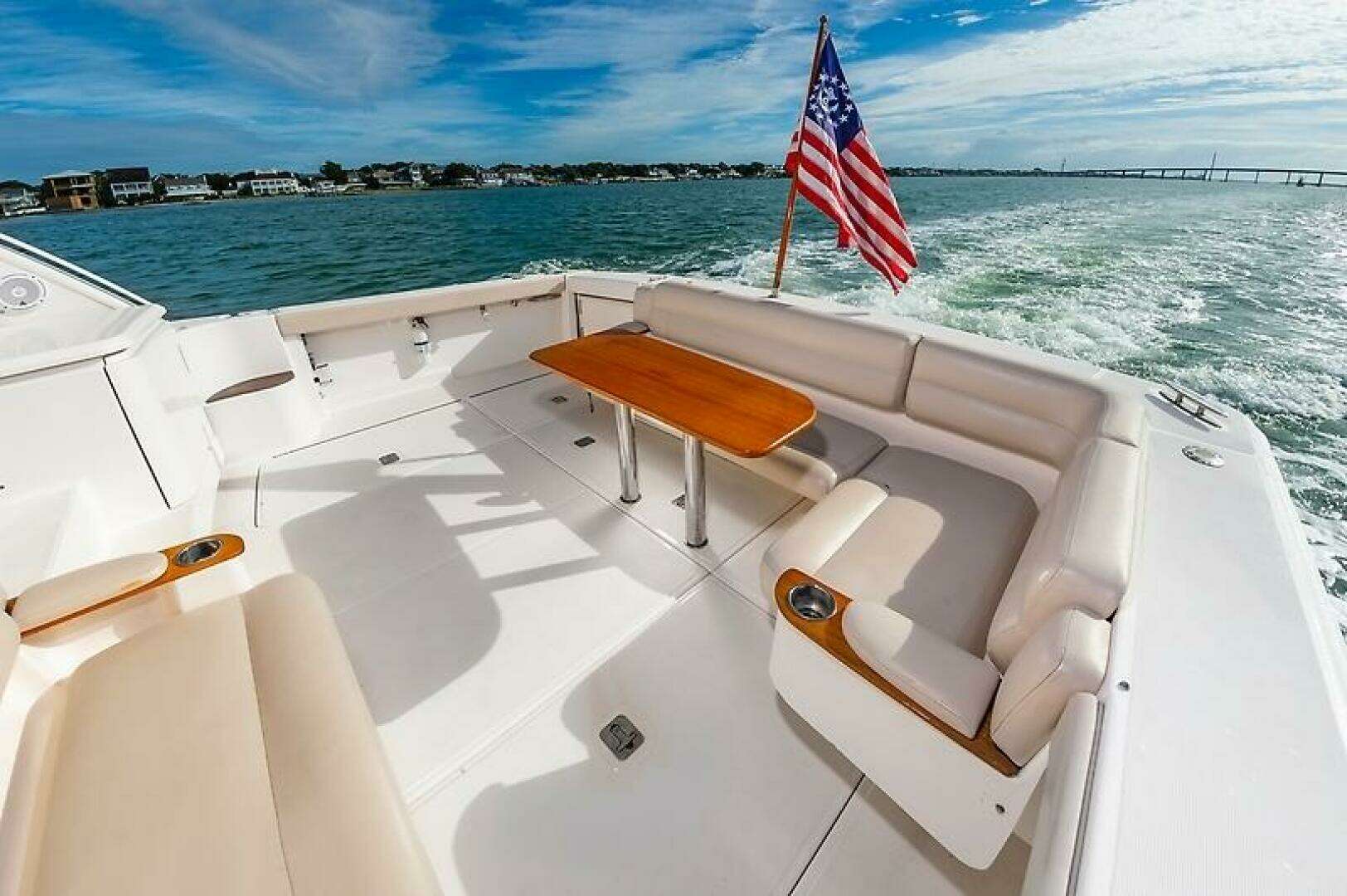 2015 Tiara Yachts 39 Coronet - Image 9