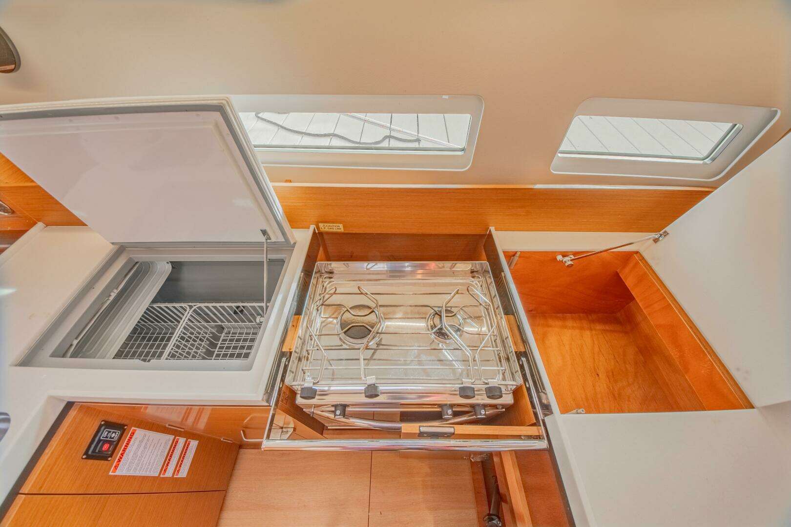 2023 Jeanneau Sun Odyssey 410 - Image 44
