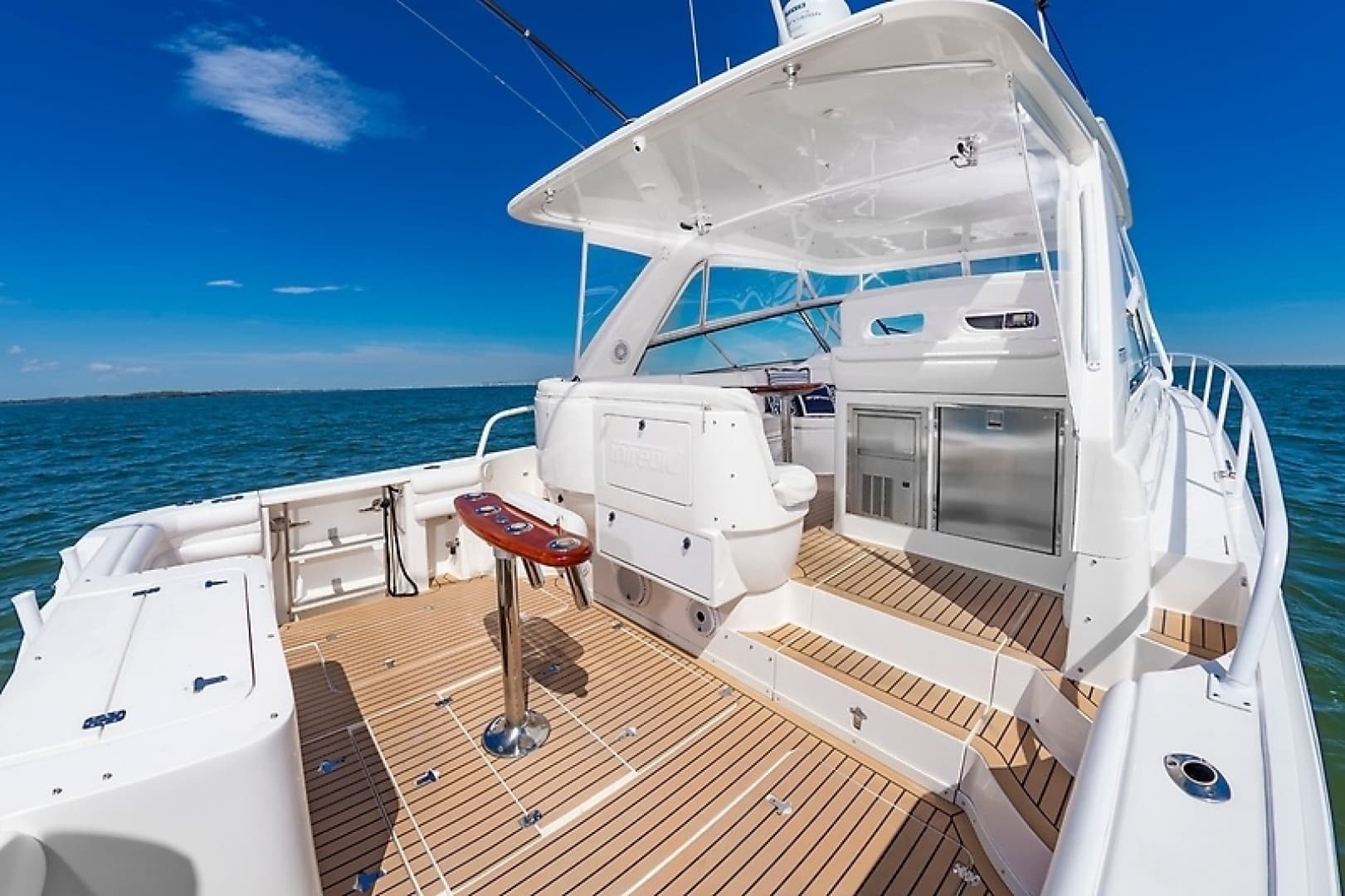 2010 Intrepid 475 Sport Yacht - Image 14