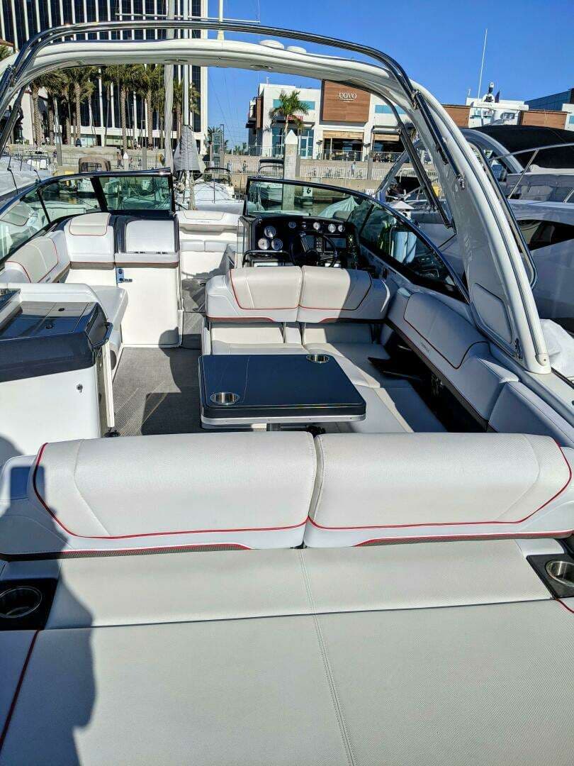 2019 Formula 310 - Image 4