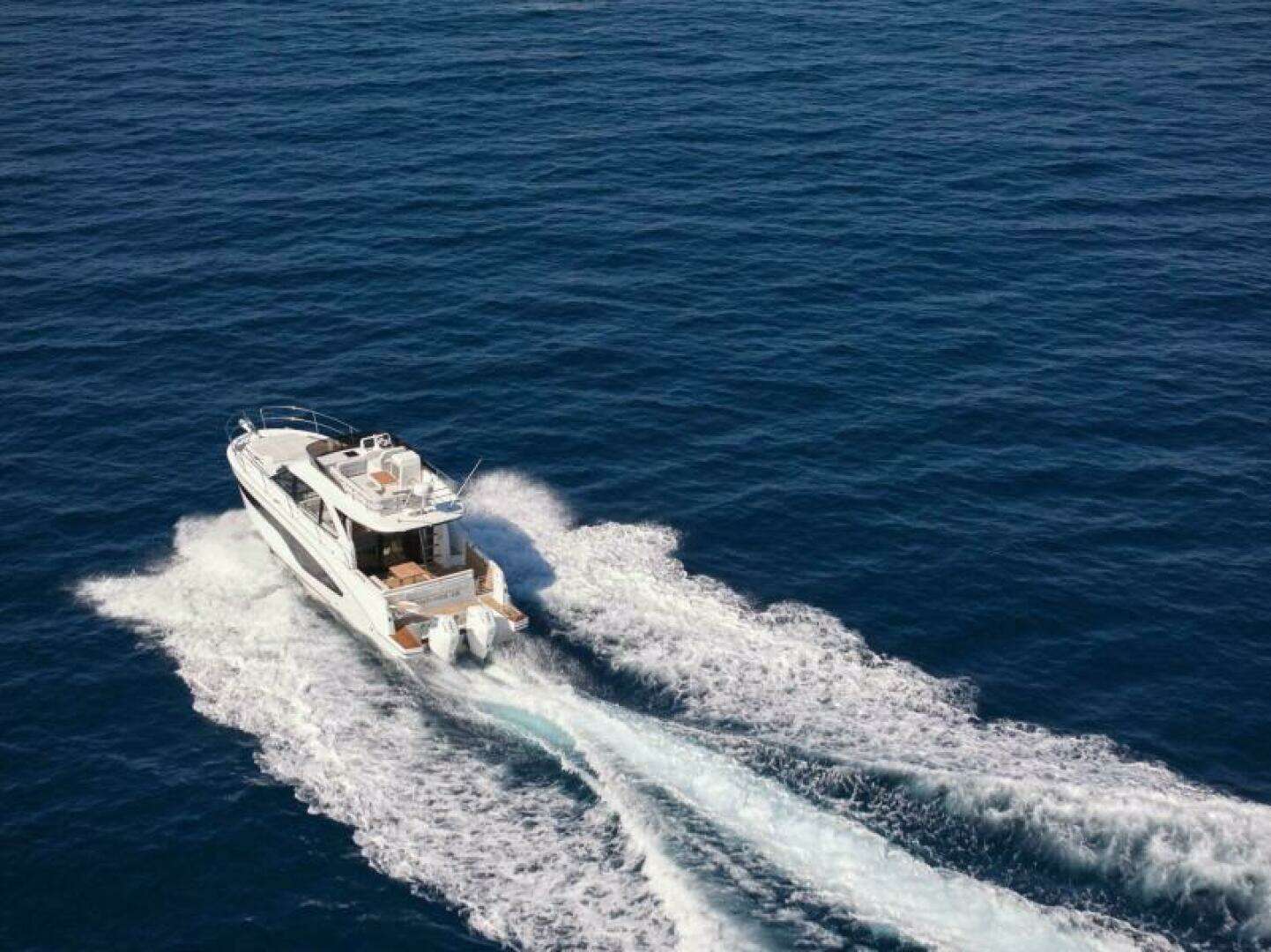 2027 Beneteau Antares 12 Fly - Image 13
