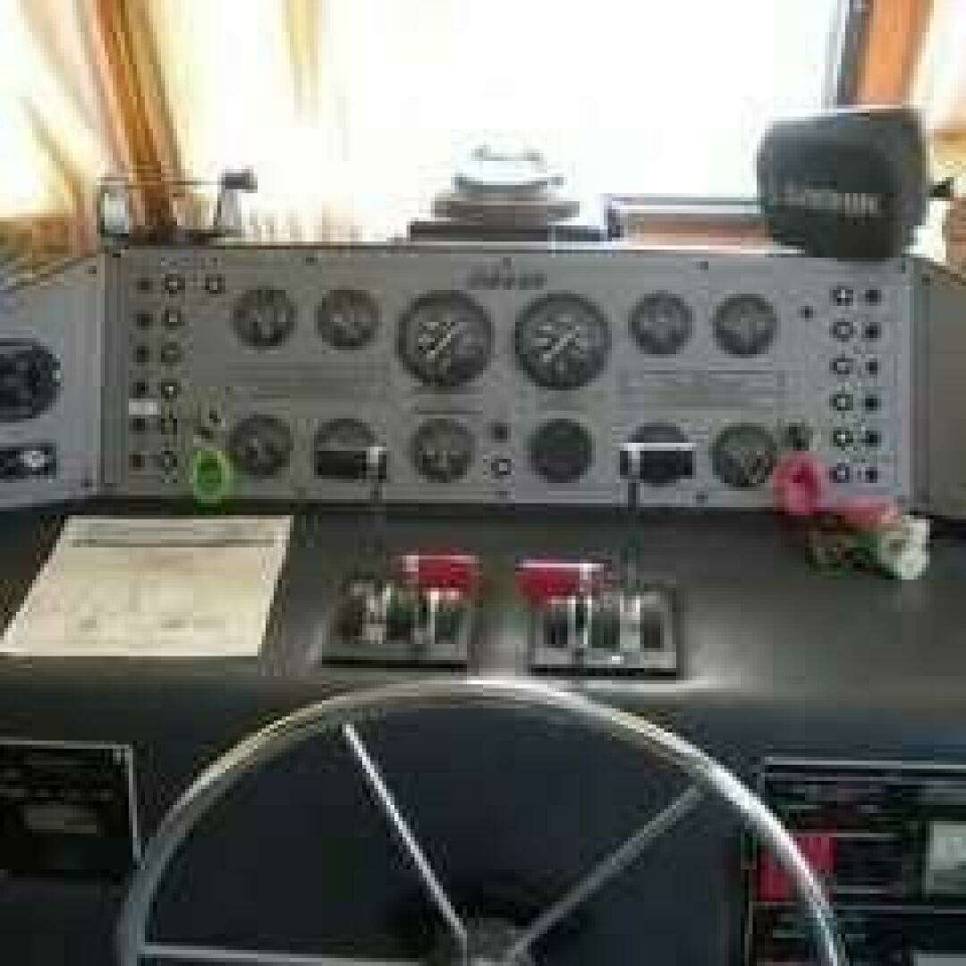 1994 Gibson 41 Houseboat - Image 2