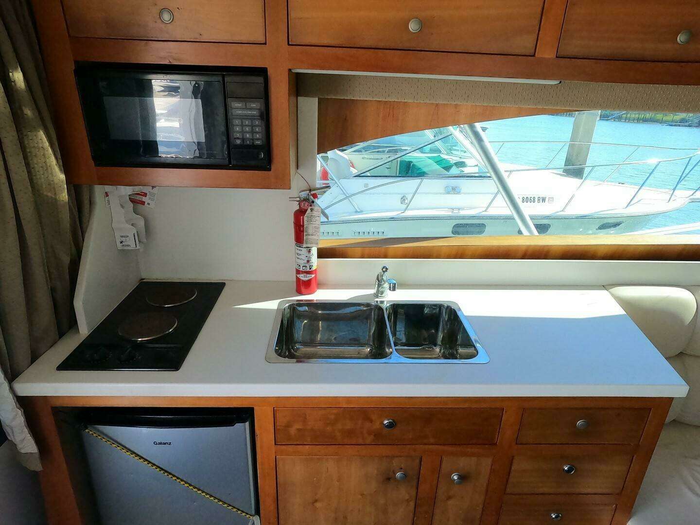 2002 Luhrs 34 Convertible - Image 22