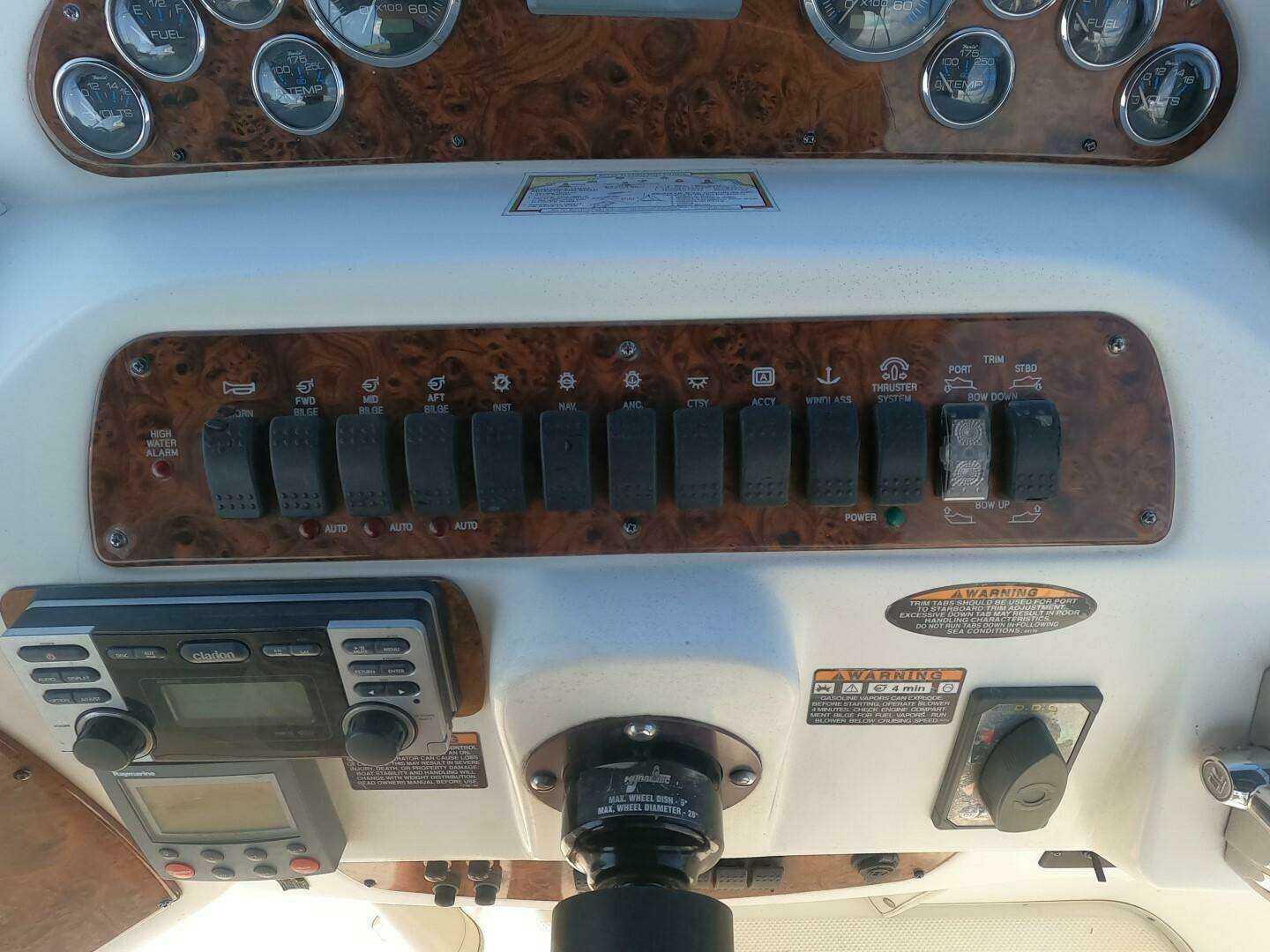2003 Meridian 34 Convertible - Image 18