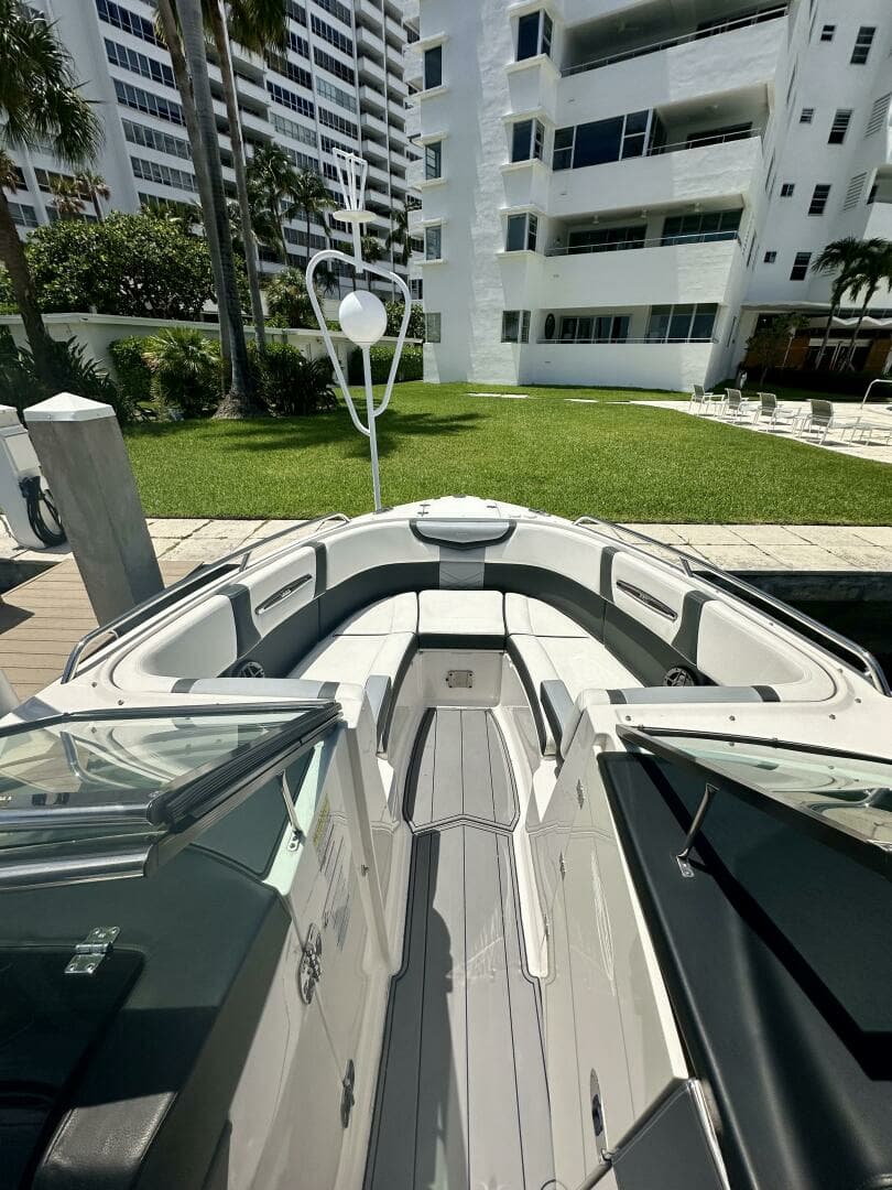2022 Chaparral 267 SSX OB - Image 13