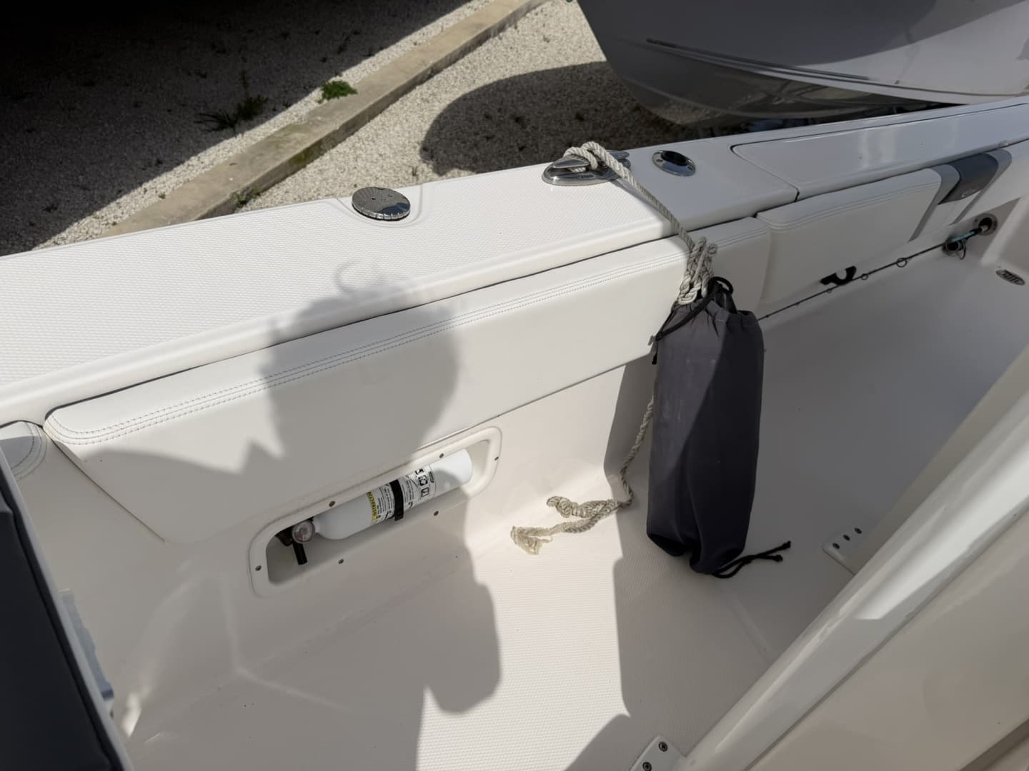 2023 Robalo — - Image 31