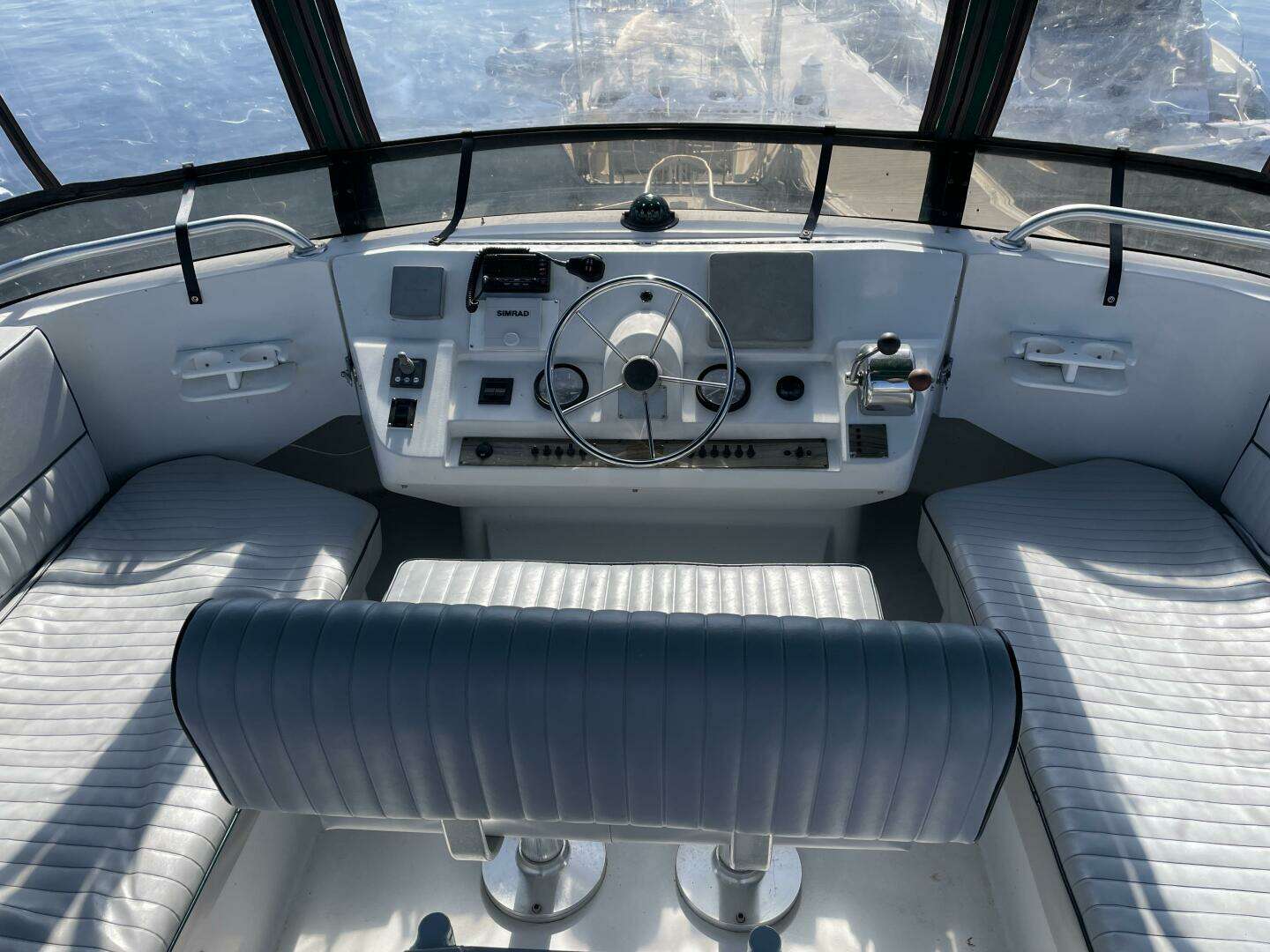 2000 Mainship 390 - Image 16