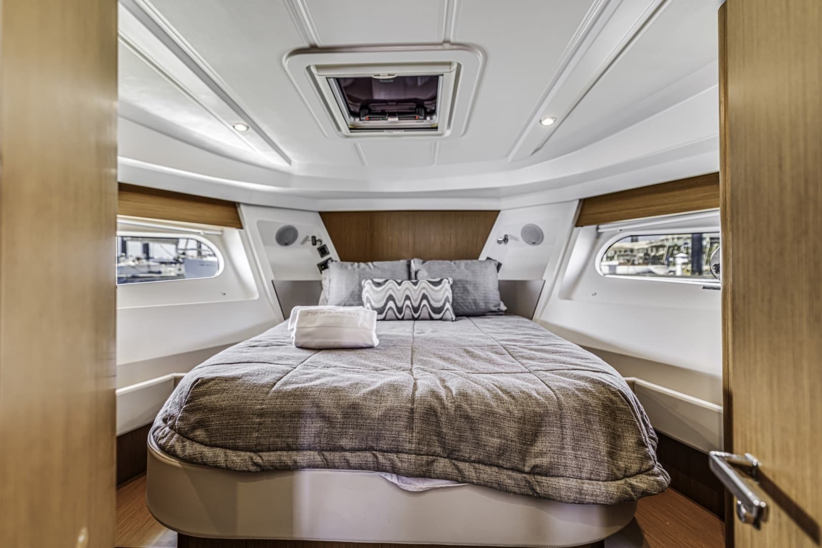 2019 Beneteau Swift Trawler - Image 22