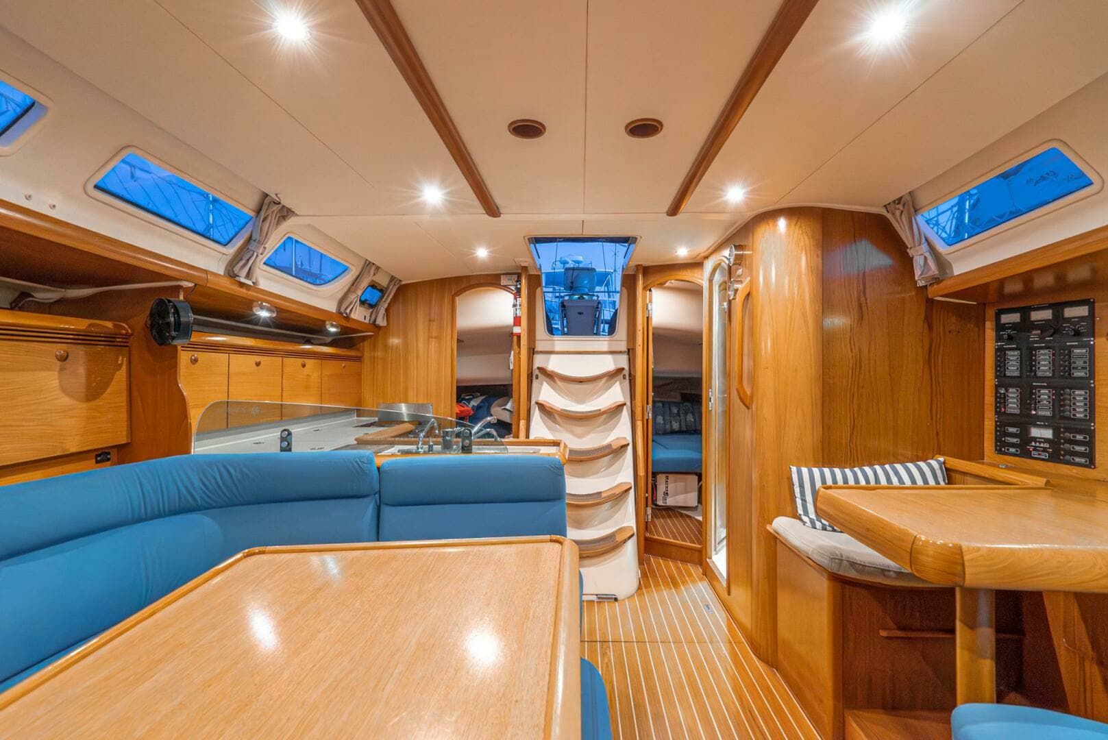 2001 Jeanneau 43 Sun Odessey - Image 34