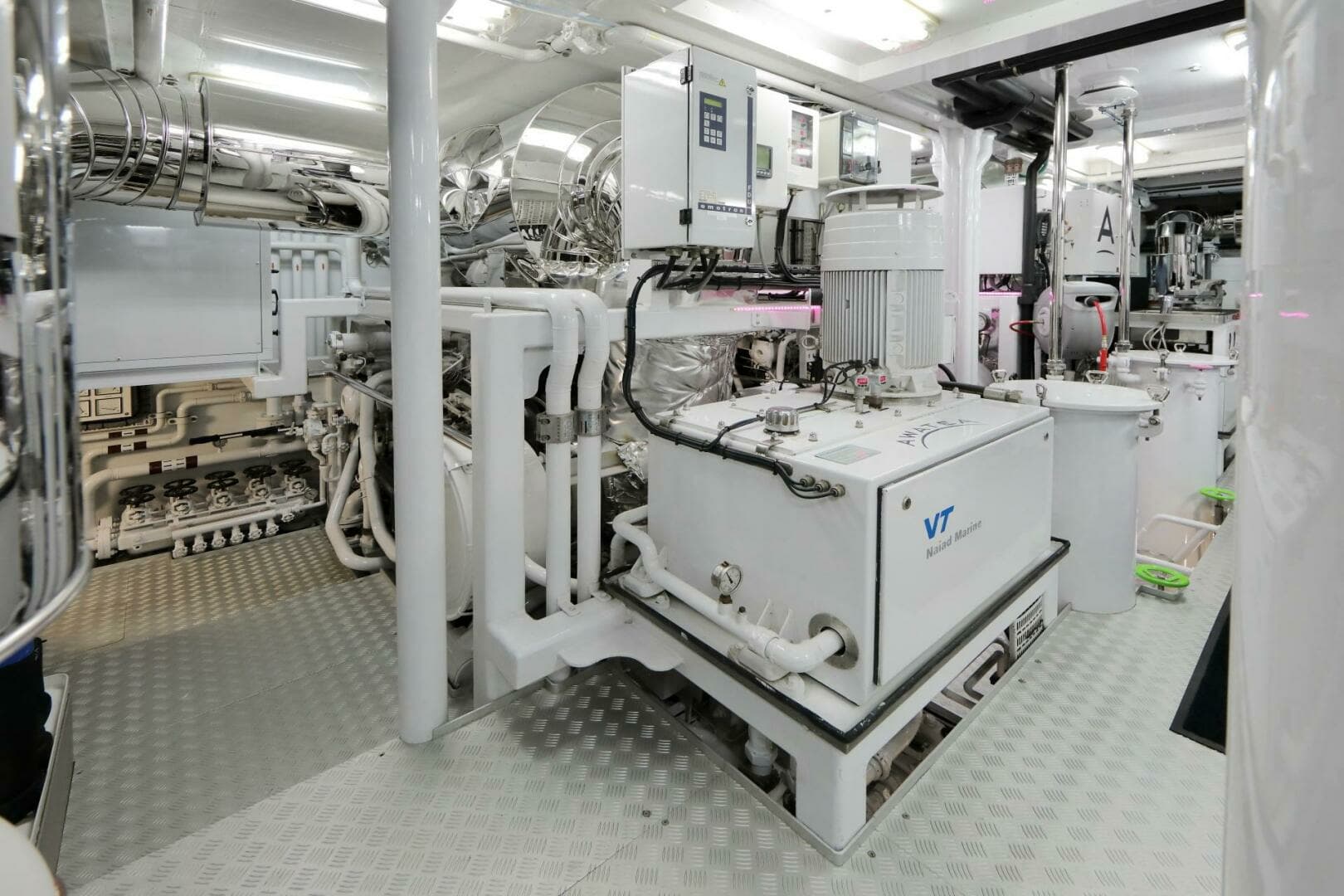 2008 Hakvoort Twin Screw - Image 34