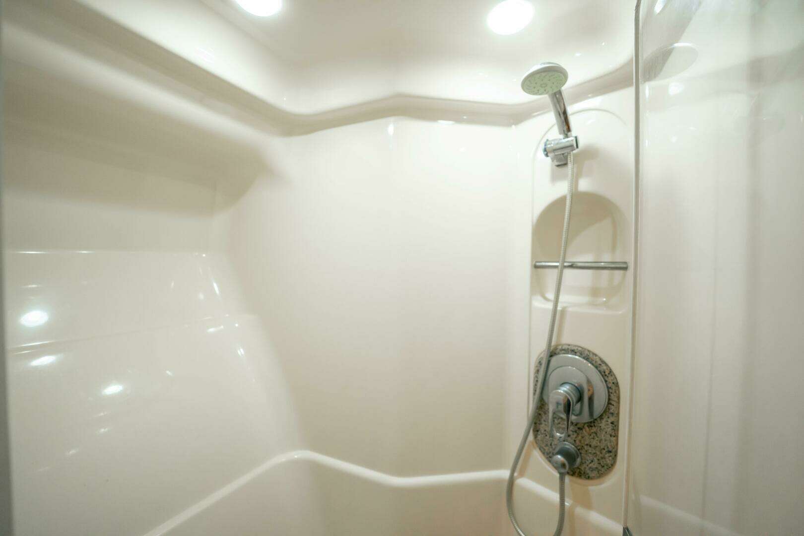 2007 Sea Ray 580 Sedan Bridge - Image 38