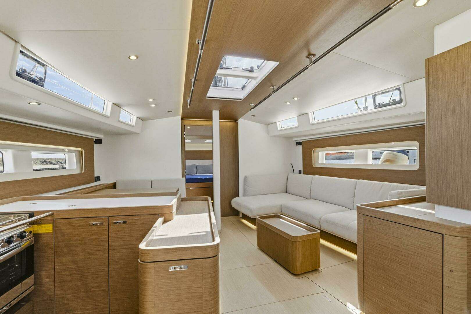 2024 Beneteau Oceanis Yacht 54 - Image 31