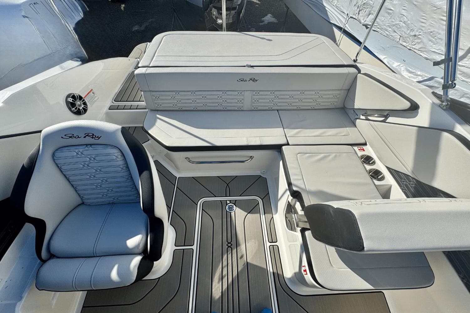2025 Sea Ray SPX 190 Outboard - 8