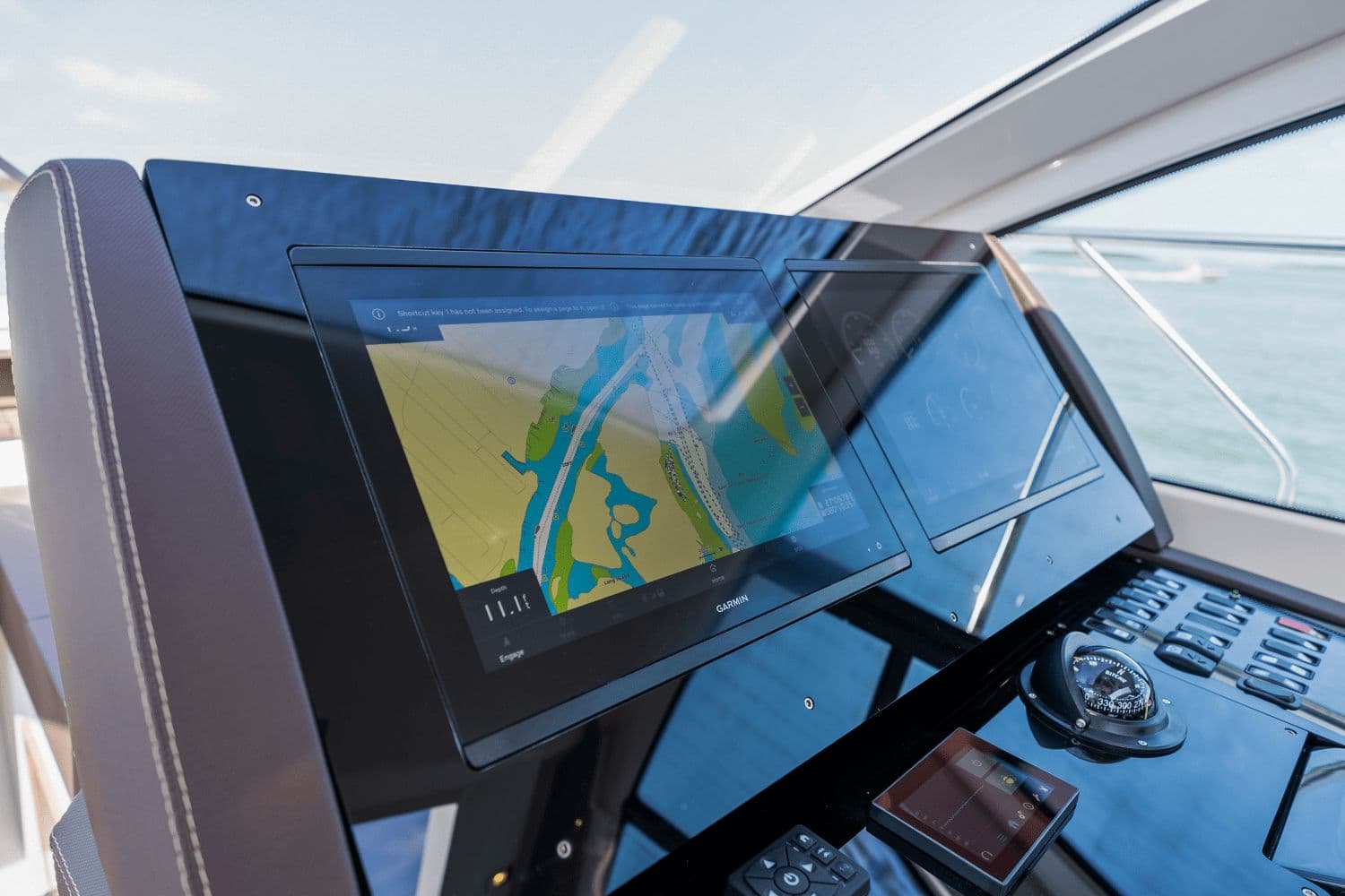 2026 Cruisers Yachts 50 Cantius - 111