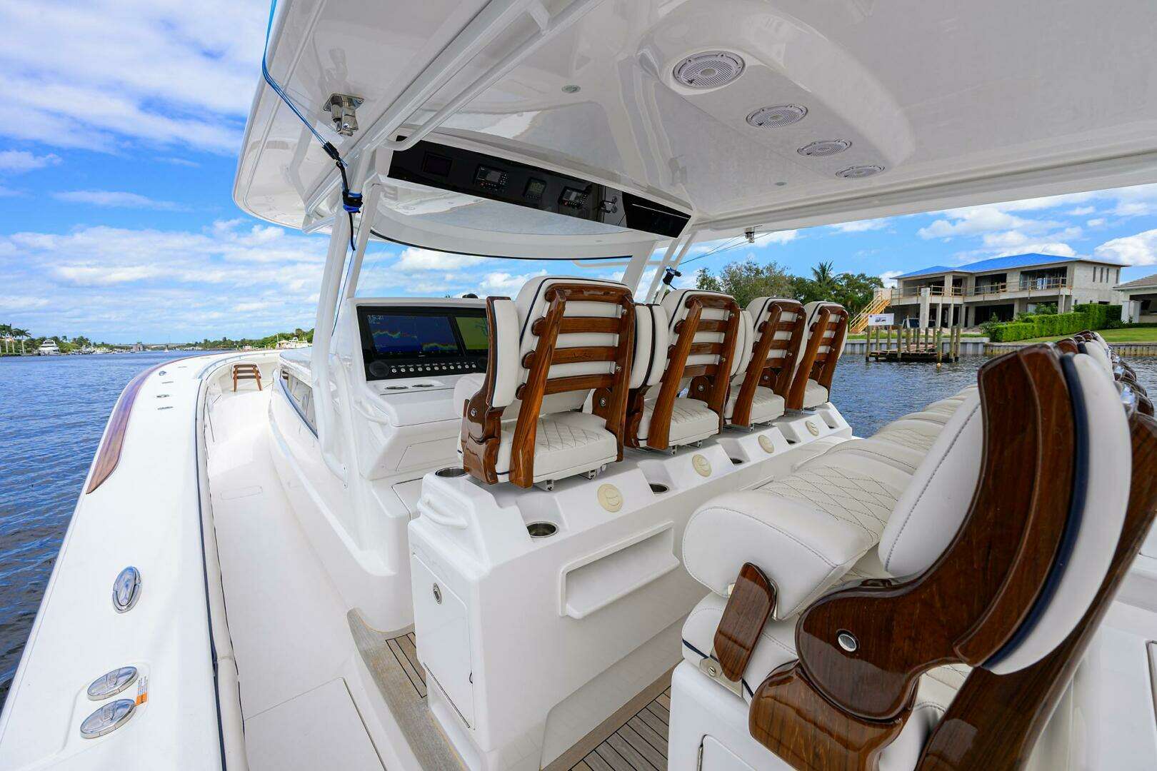 2024 Valhalla Boatworks V-55 - Image 16